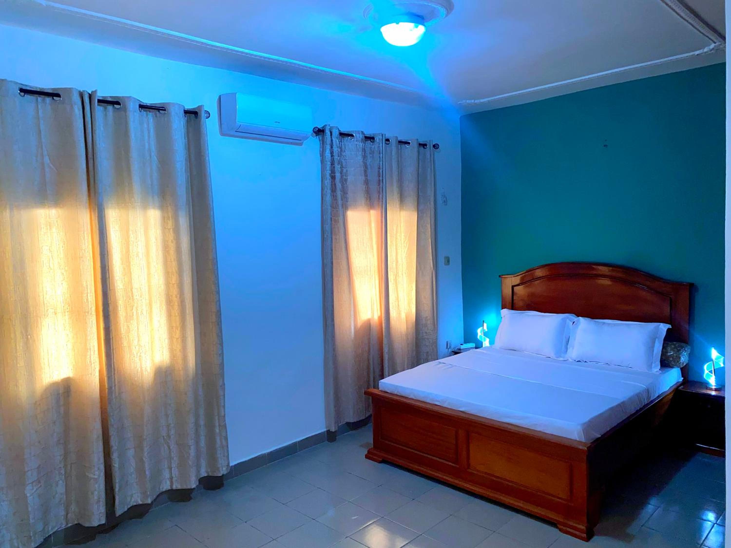 Suite Premium à Makepe, Groupe électrogène, Wifi, Climatisée, Secure