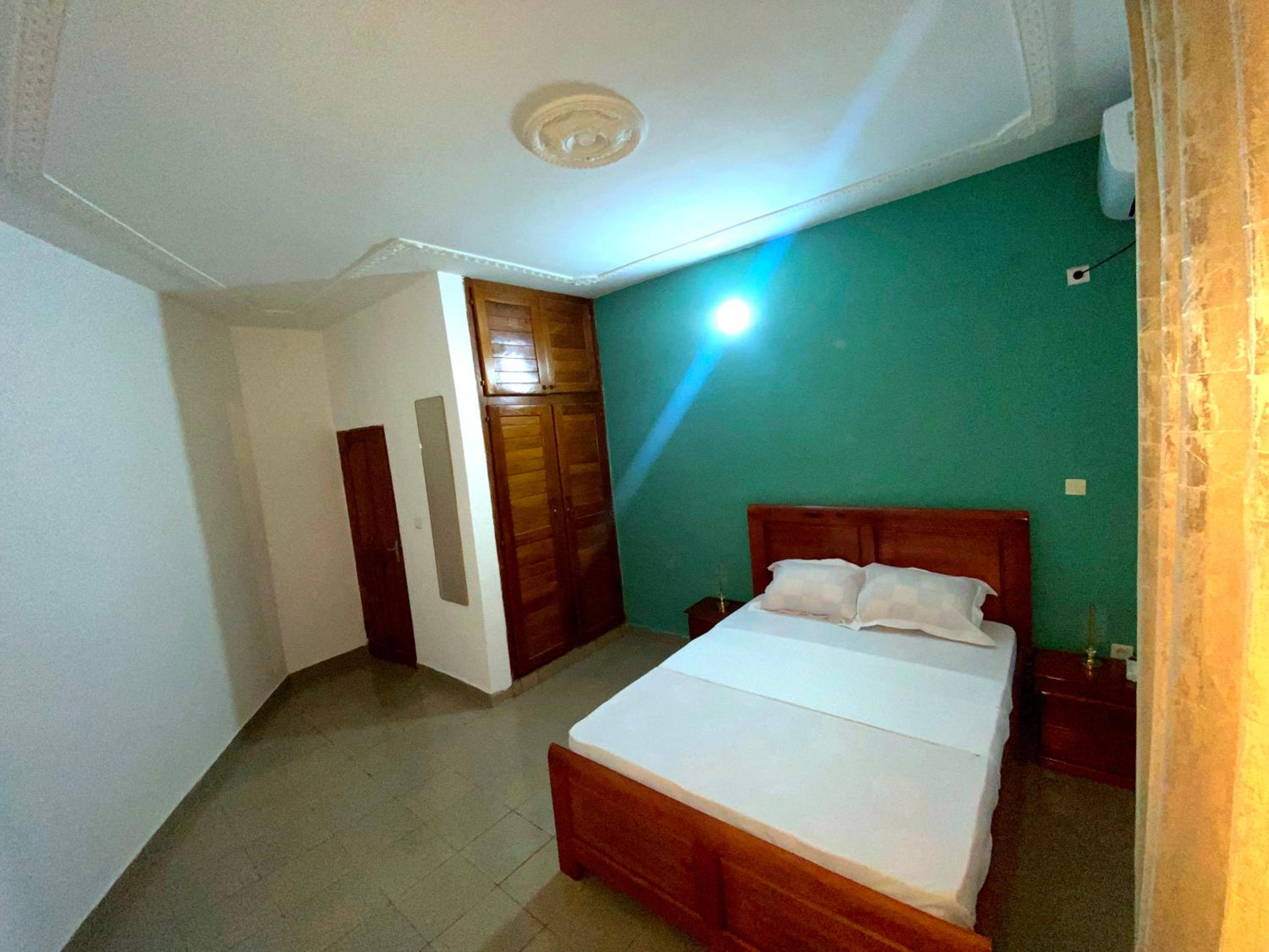 Suite Premium à Makepe, Groupe électrogène, Wifi, Climatisée, Secure