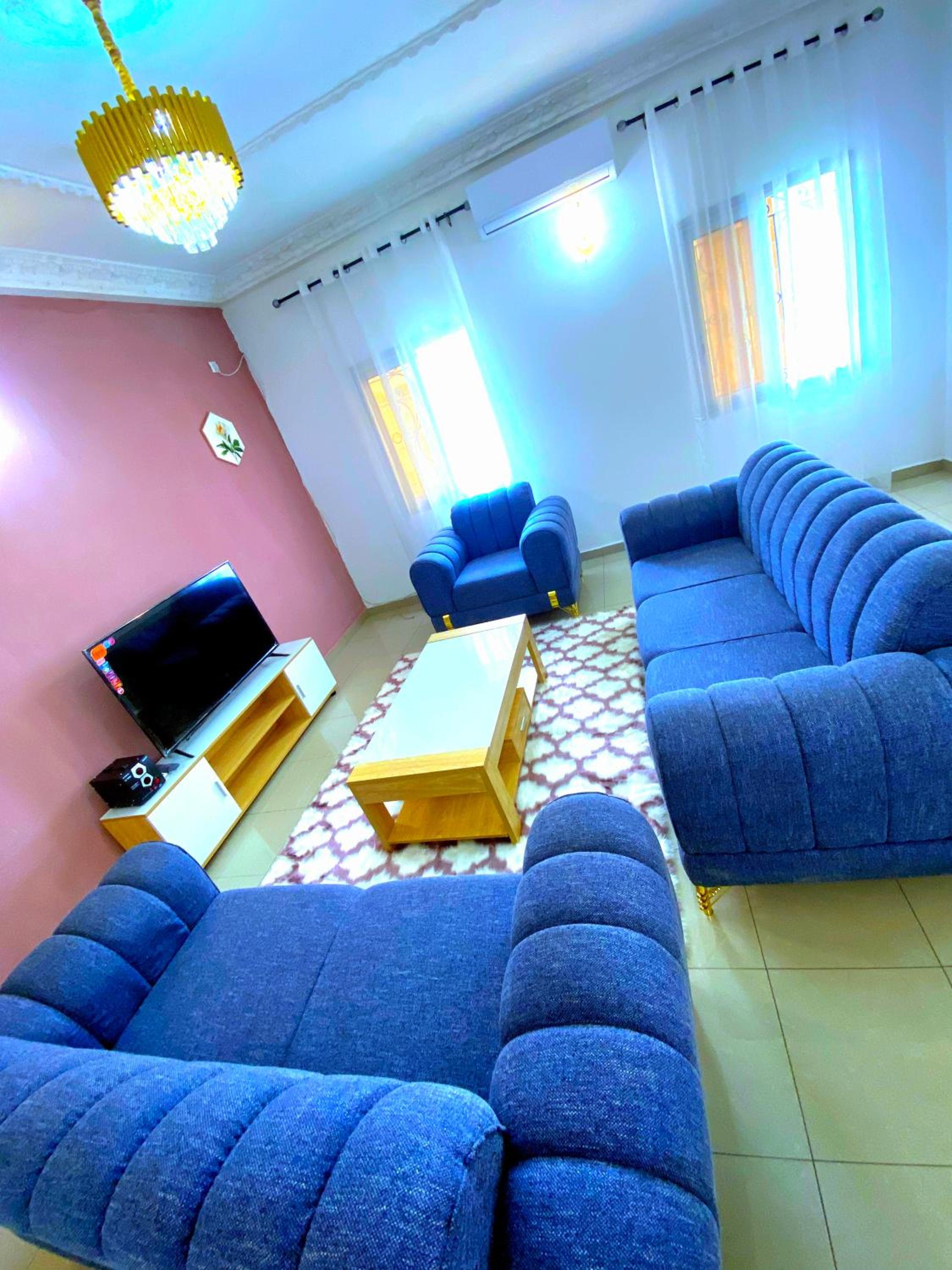 Suite Premium à Makepe, Groupe électrogène, Wifi, Climatisée, Secure