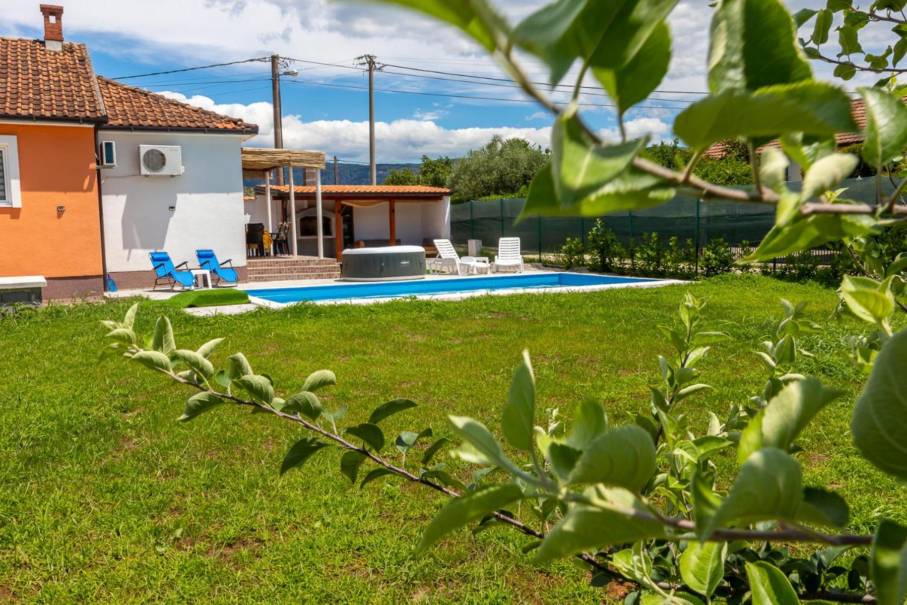 Villa Orange House