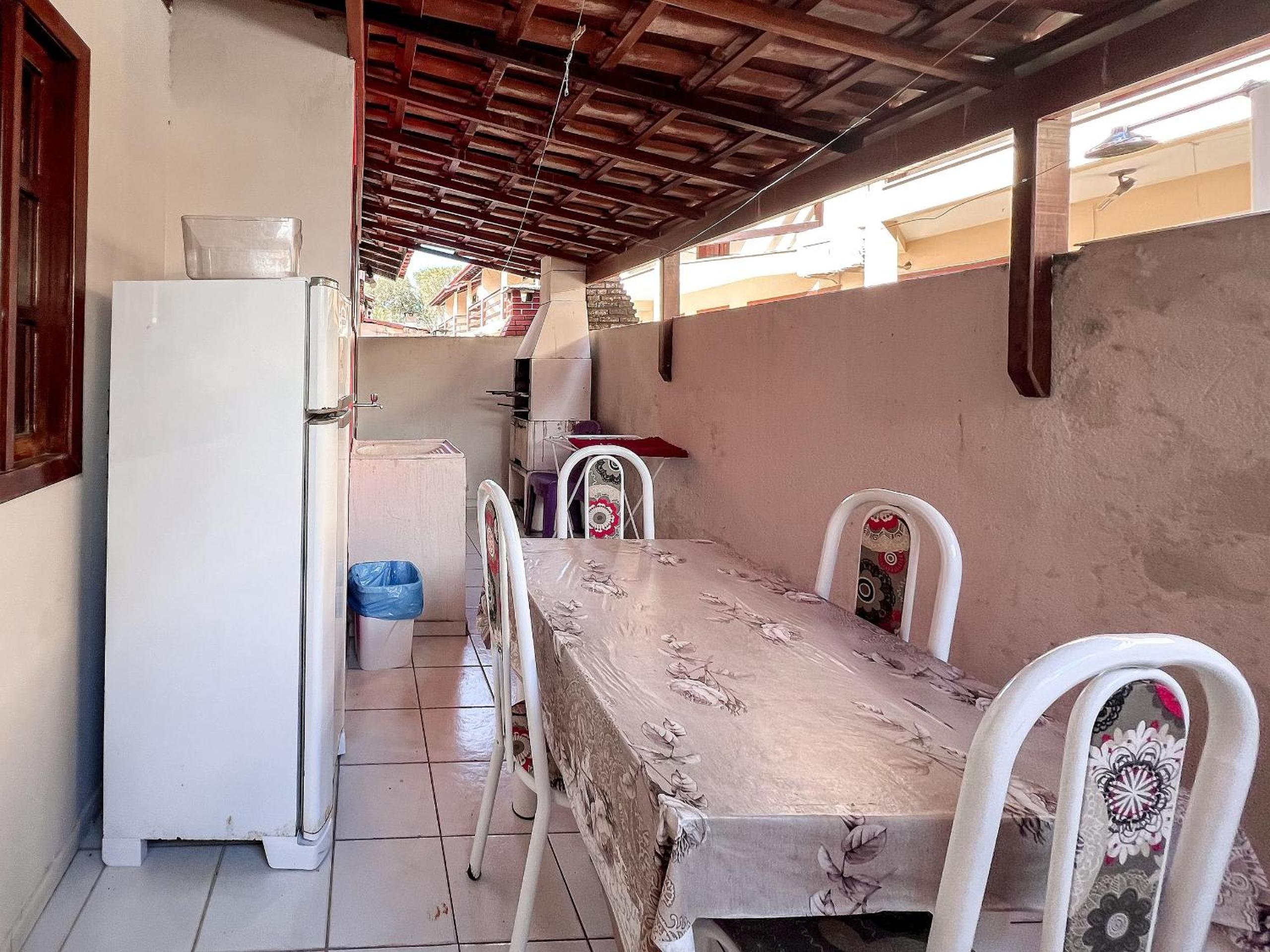 Casas com 2 ou 3 suítes (todas com ar split), com internet privativa 300MBPSno Residencial Nazareth, localizado a aproximadamente 80m da praia de Taperapuã