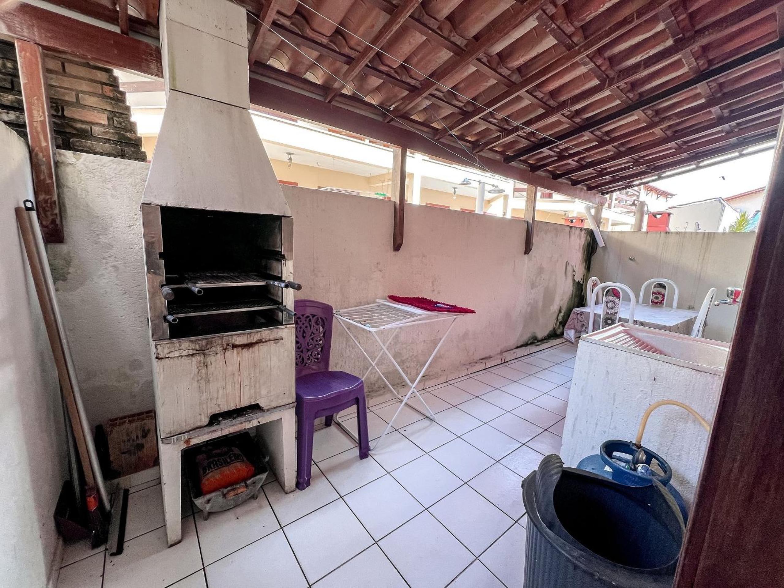 Casas com 2 ou 3 suítes (todas com ar split), com internet privativa 300MBPSno Residencial Nazareth, localizado a aproximadamente 80m da praia de Taperapuã