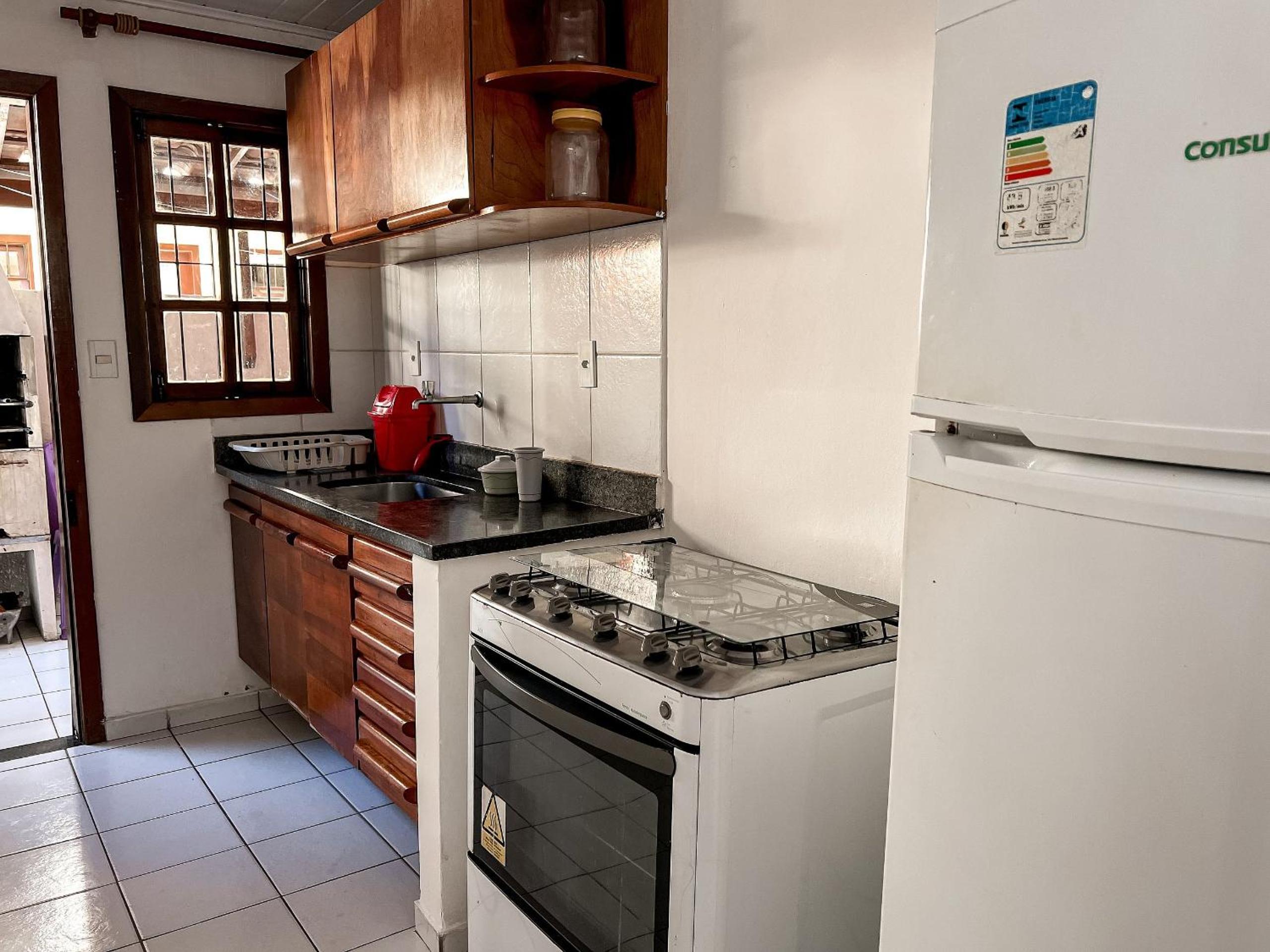 Casas com 2 ou 3 suítes (todas com ar split), com internet privativa 300MBPSno Residencial Nazareth, localizado a aproximadamente 80m da praia de Taperapuã