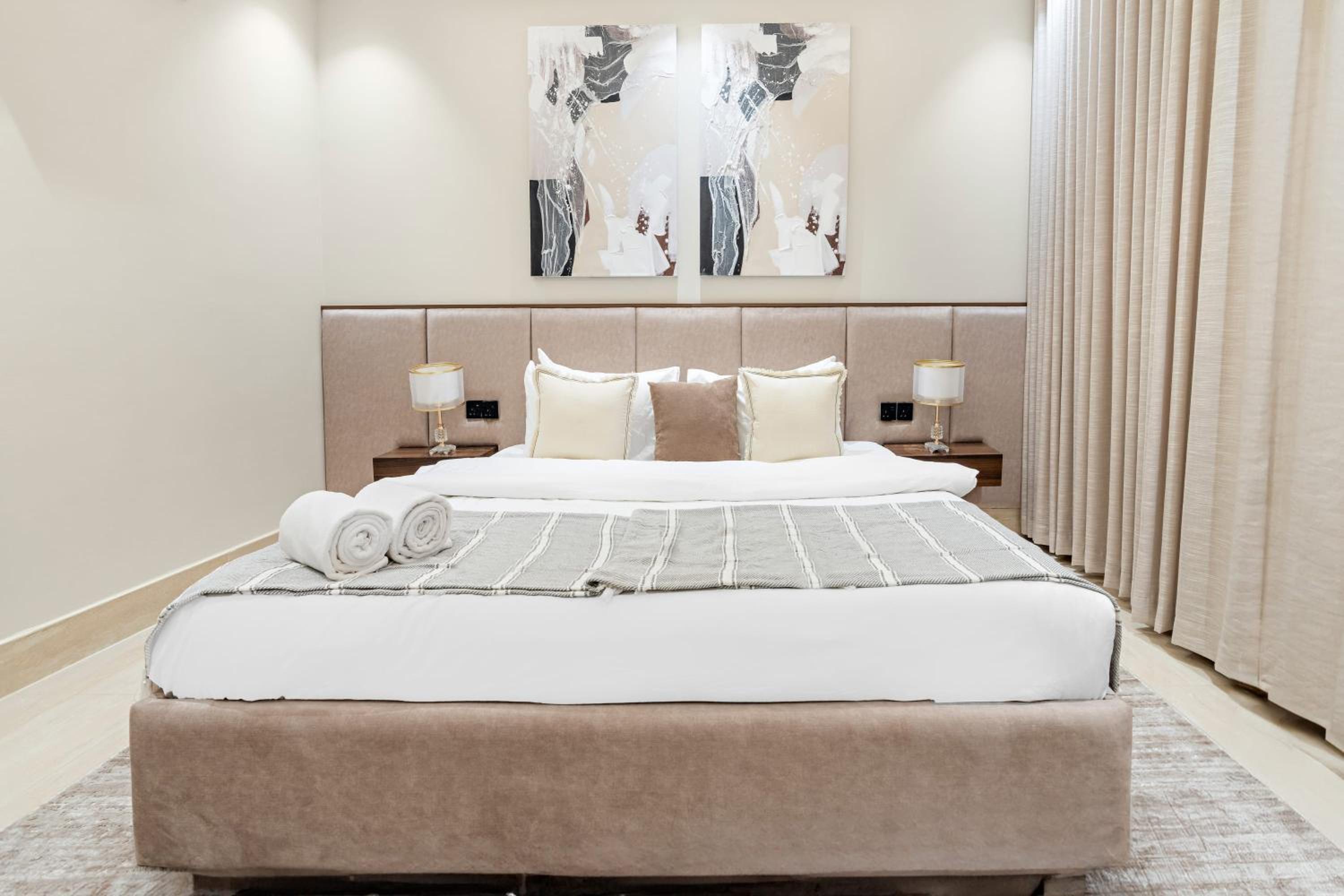 Silkhaus New & Ultra Luxury 2BDR in Al Malqa
