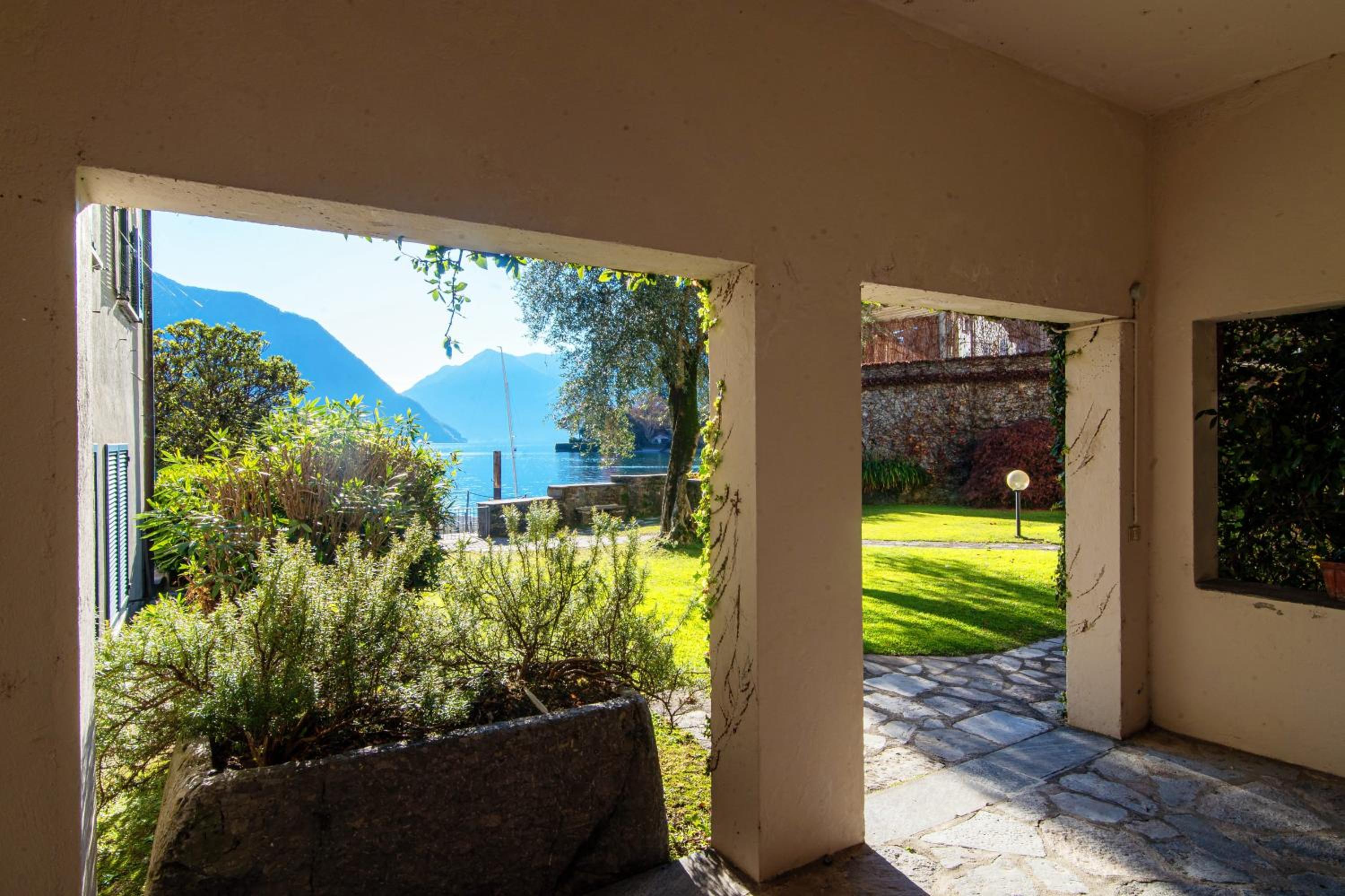 Olea Garden & Lake - by MyHomeInComo view 4