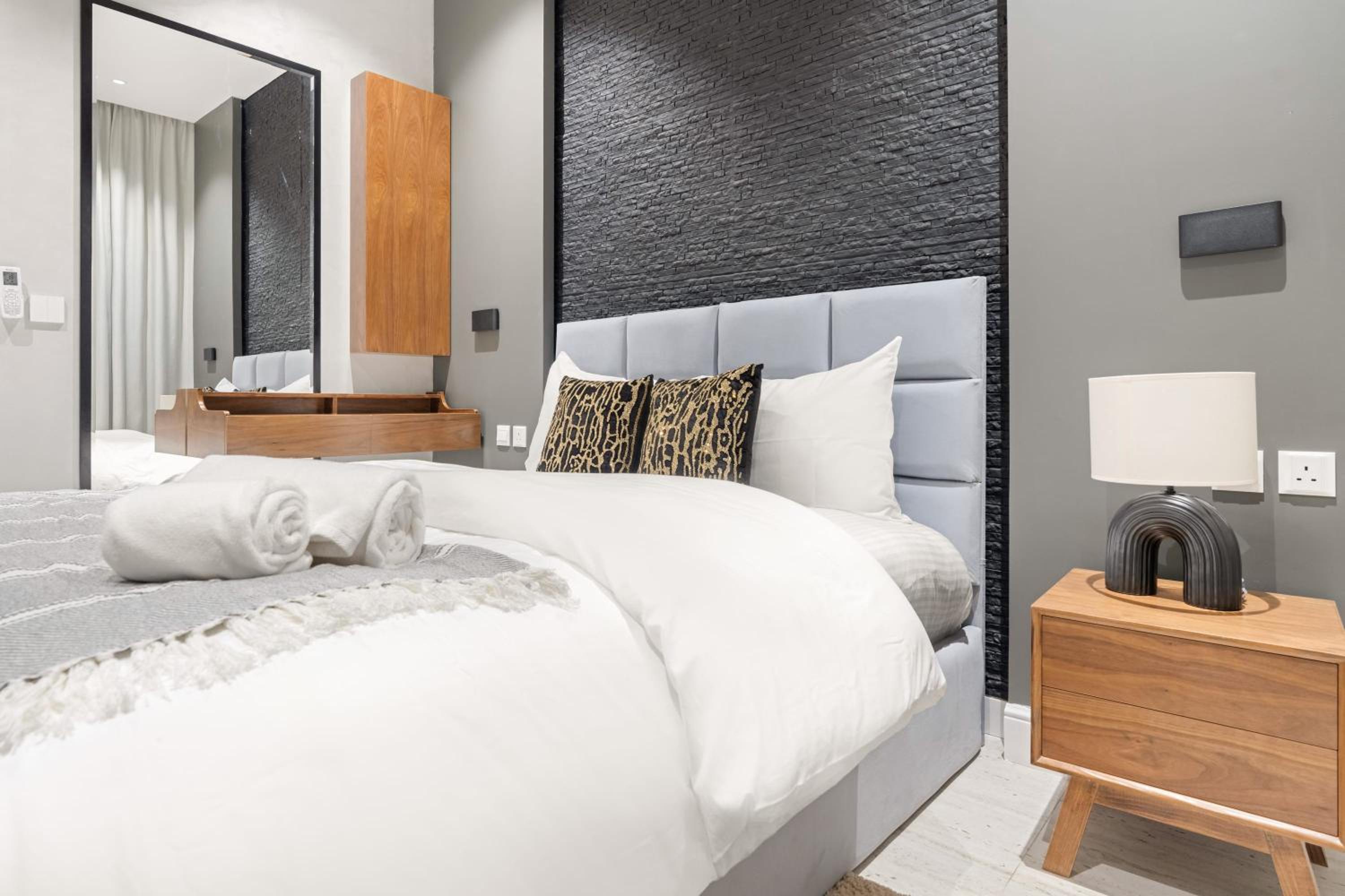 Silkhaus New & Luxurious 2BDR in Al Malqa