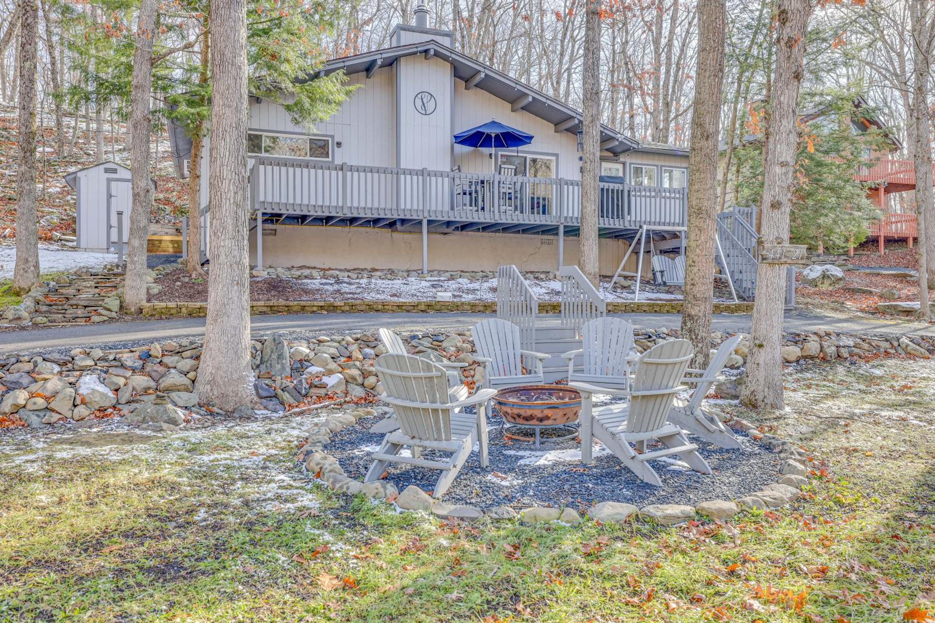 Van Gogh themed home-All Community Amenities Included! - Property Image 7