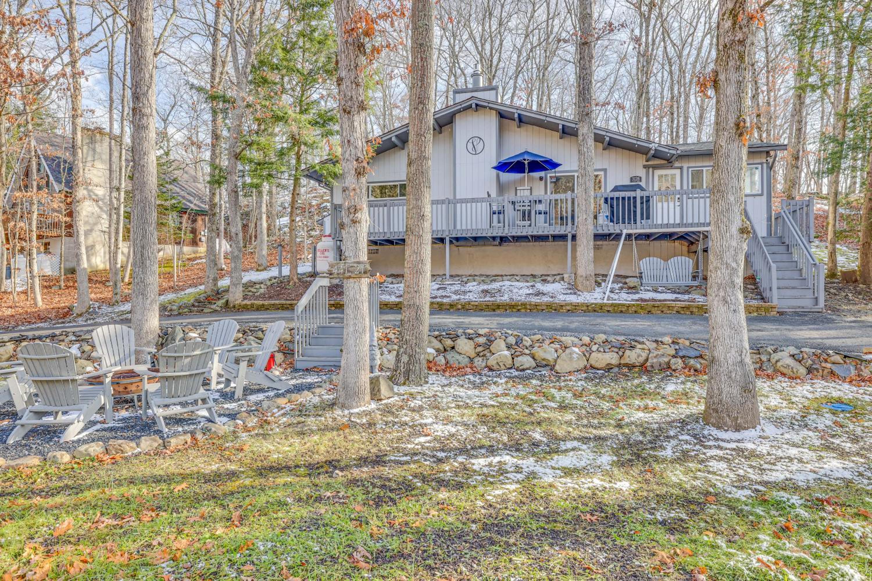 Van Gogh themed home-All Community Amenities Included! - Property Image 9