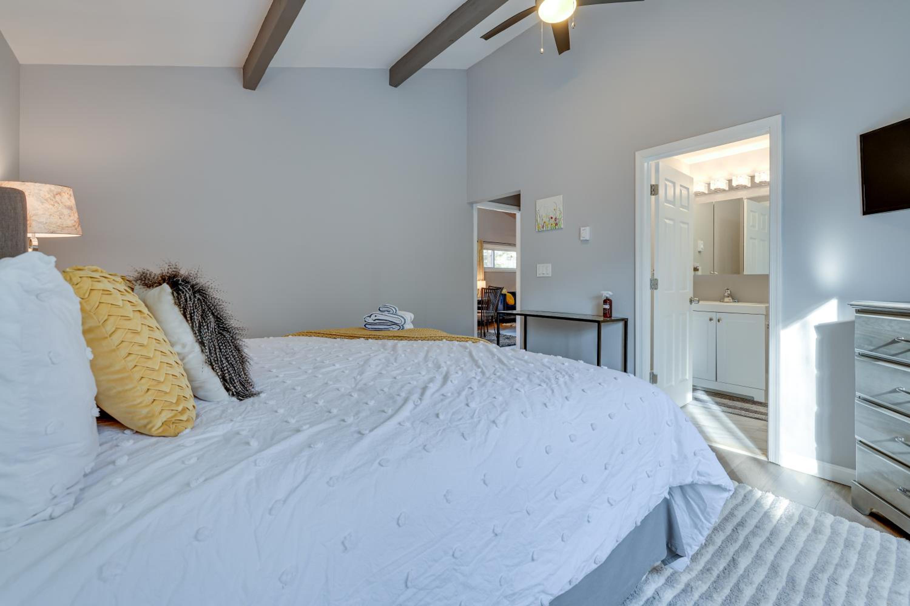 Van Gogh themed home-All Community Amenities Included! - Property Image 44