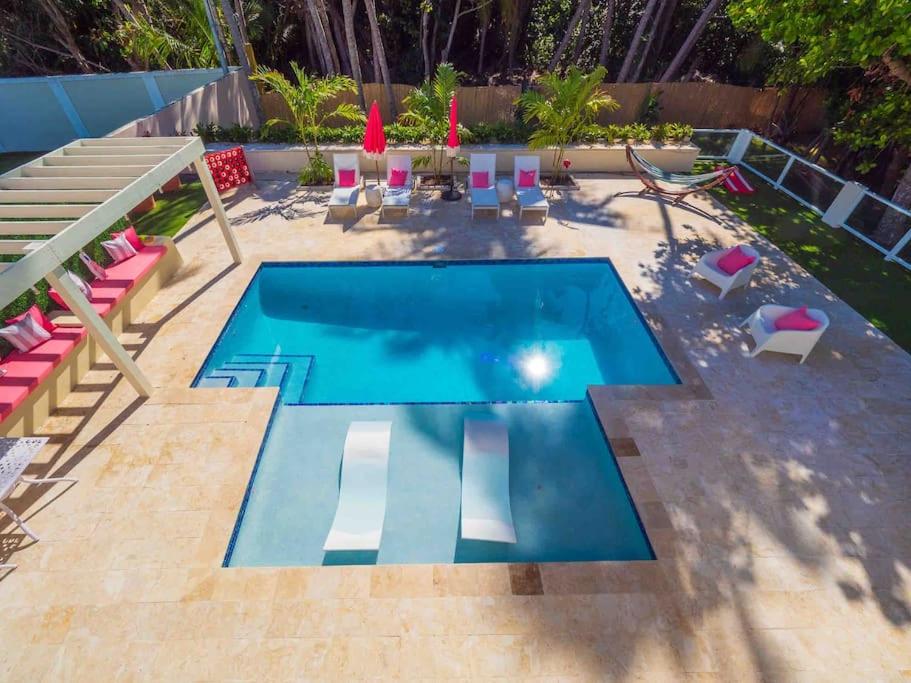 Ocean Boulevard - Beachfront 7 Bedroom Villa Best Beach in PR!