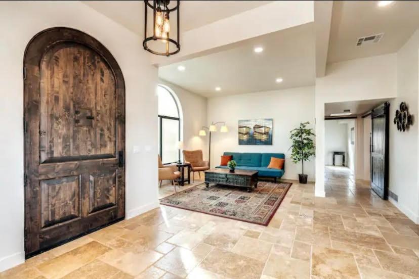 Tucson Posh Oasis with amazing views and relaxing outdoor spa view 3