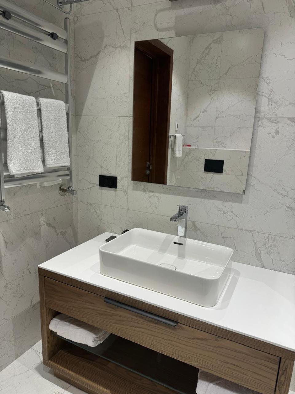 Sea Breeze White Residence Apartment Hotel