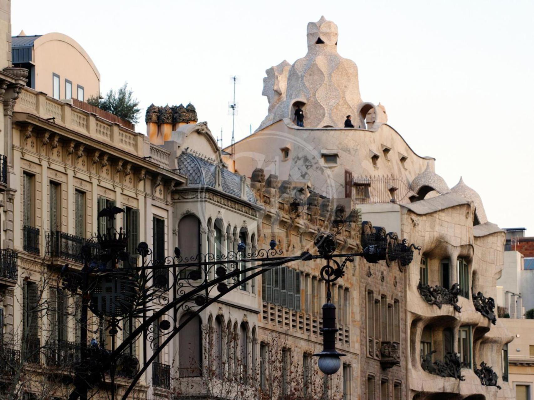 Apartamento con terraza junto a Paseo de Gracia