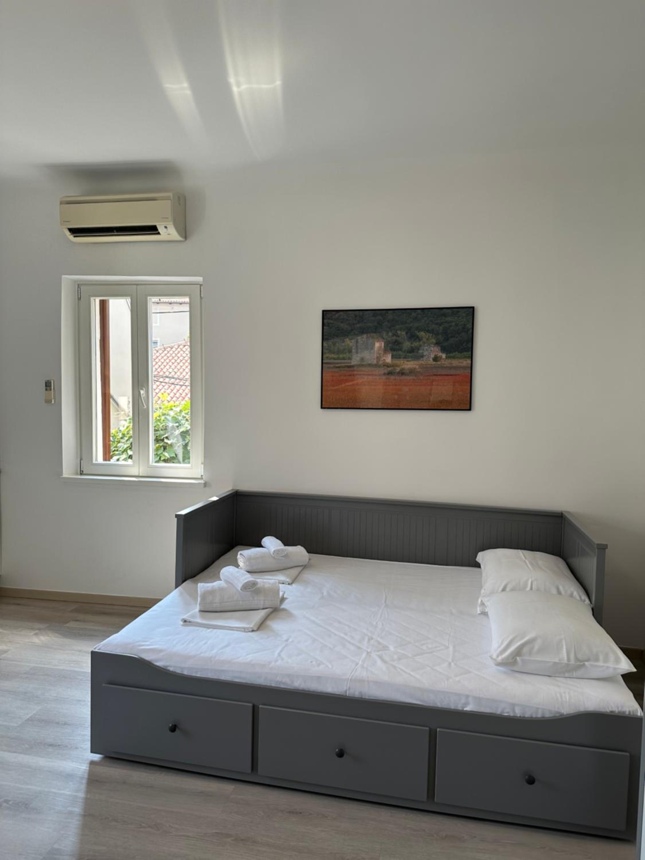 Koper Relax home view 3