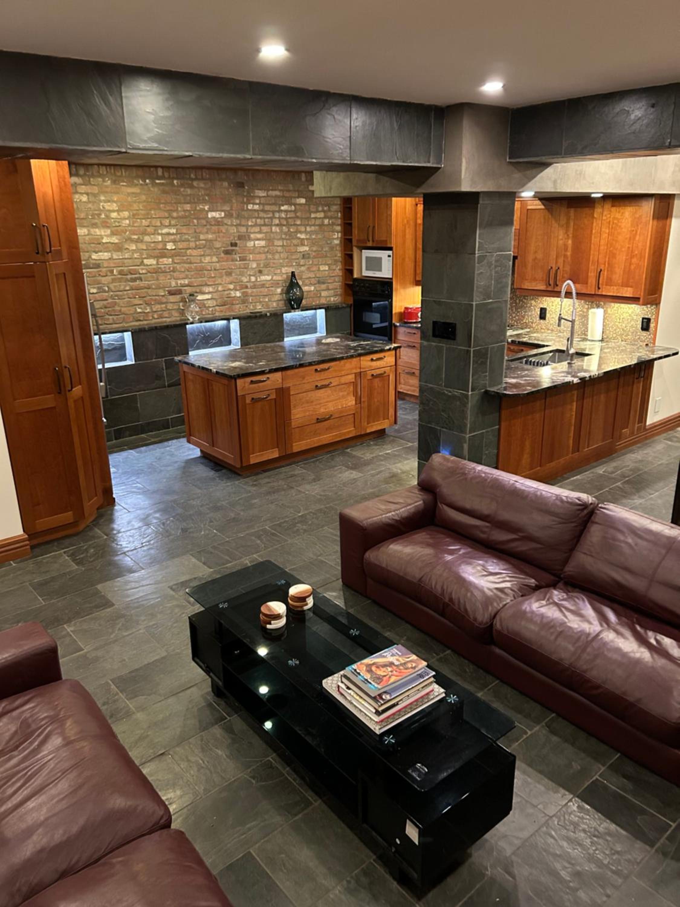 Luxury Downtown Montréal Apartment, 2 BR-2BA, Free Wifi