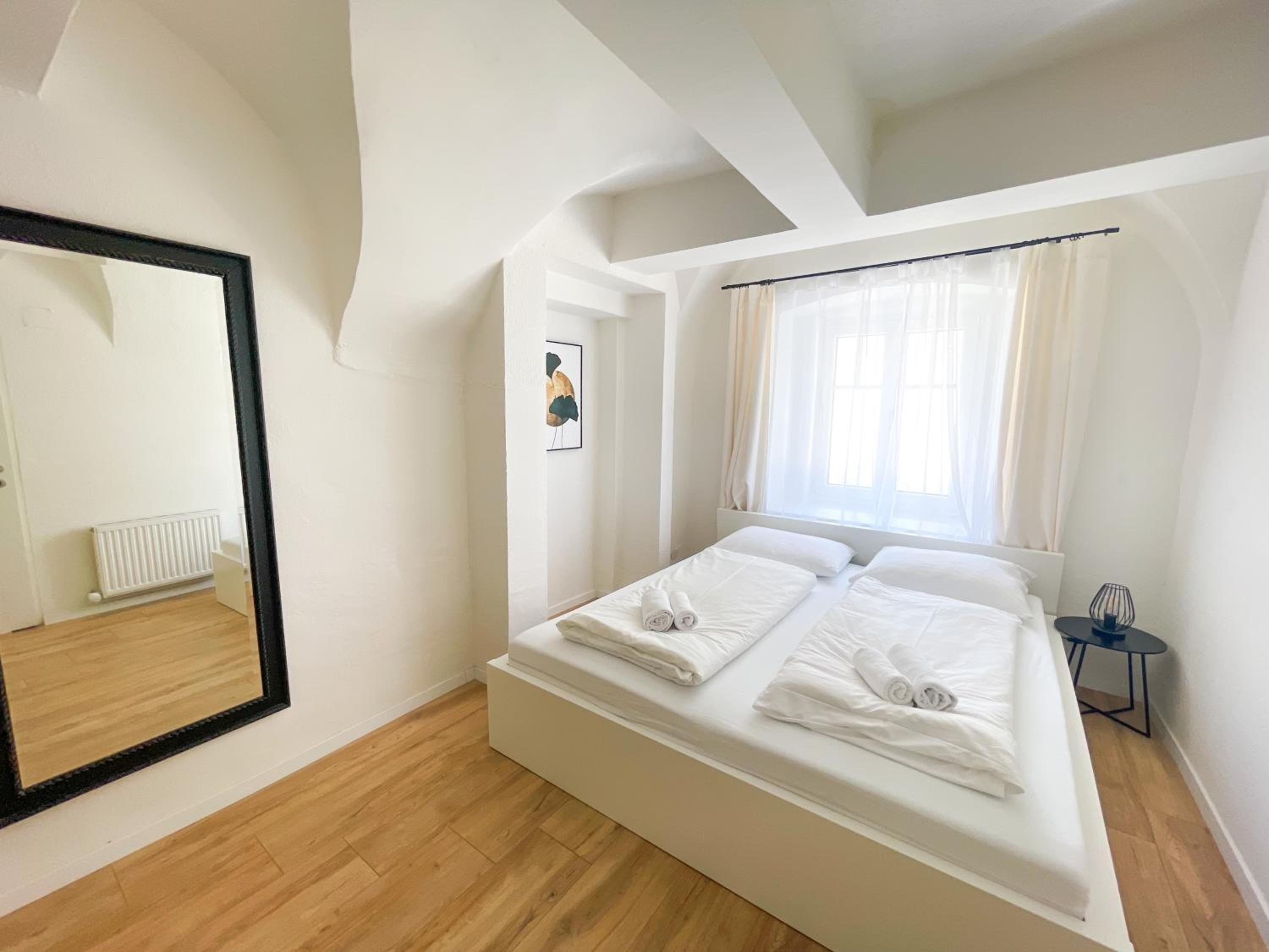 Whats-App Self-Check-IN - vibrant City Life in Graz