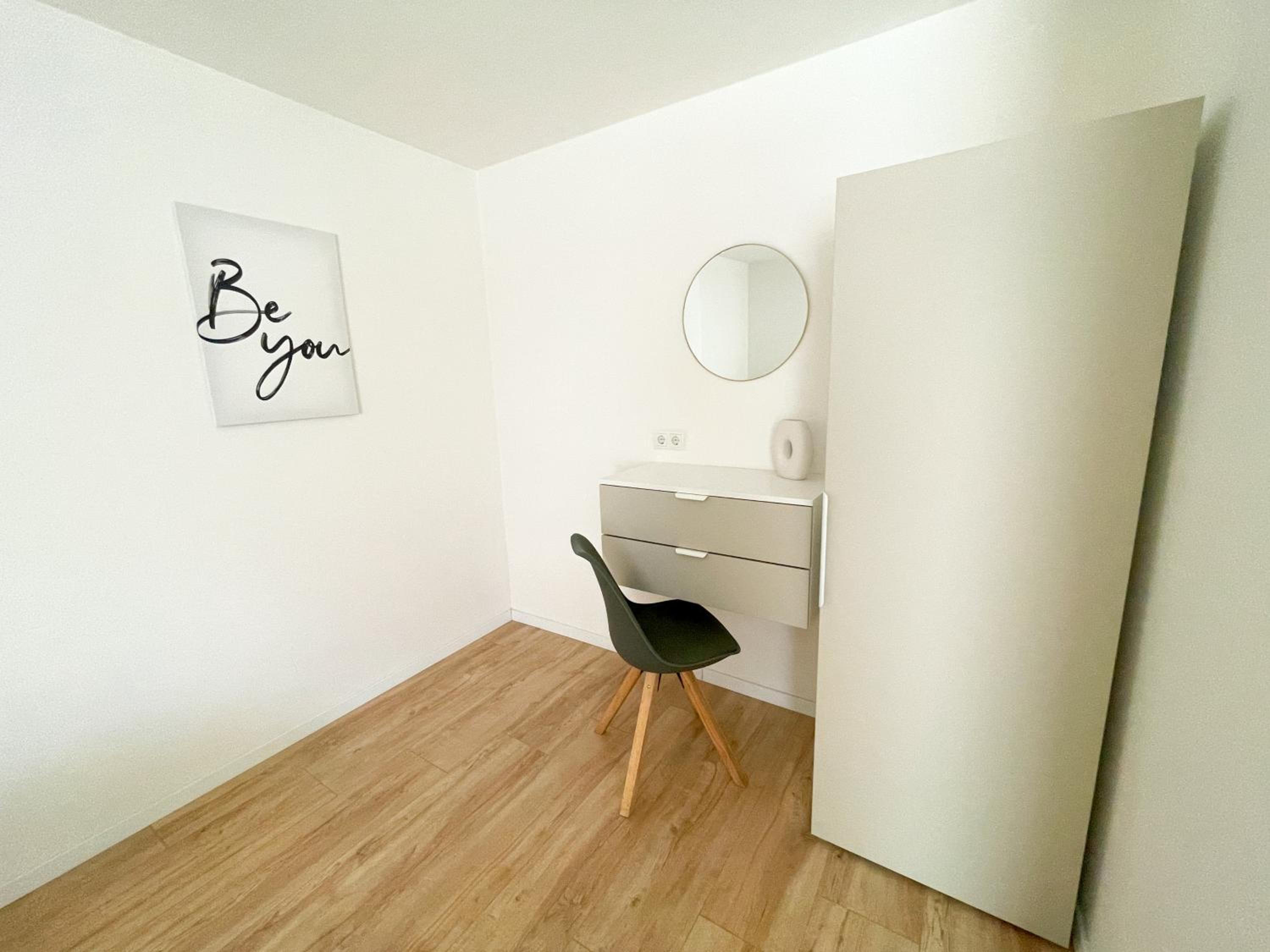 Whats-App Self-Check-IN - vibrant City Life in Graz