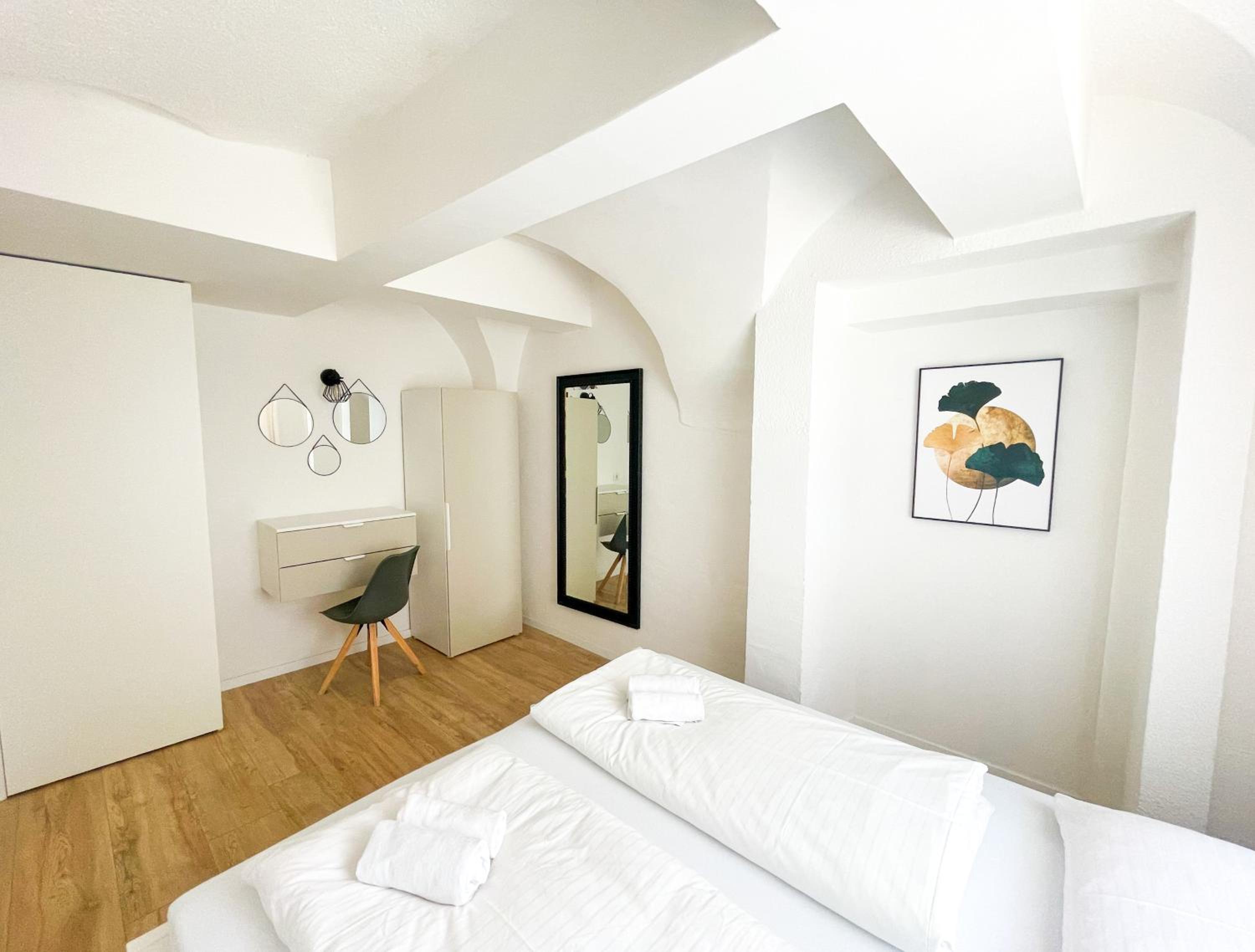 Whats-App Self-Check-IN - vibrant City Life in Graz