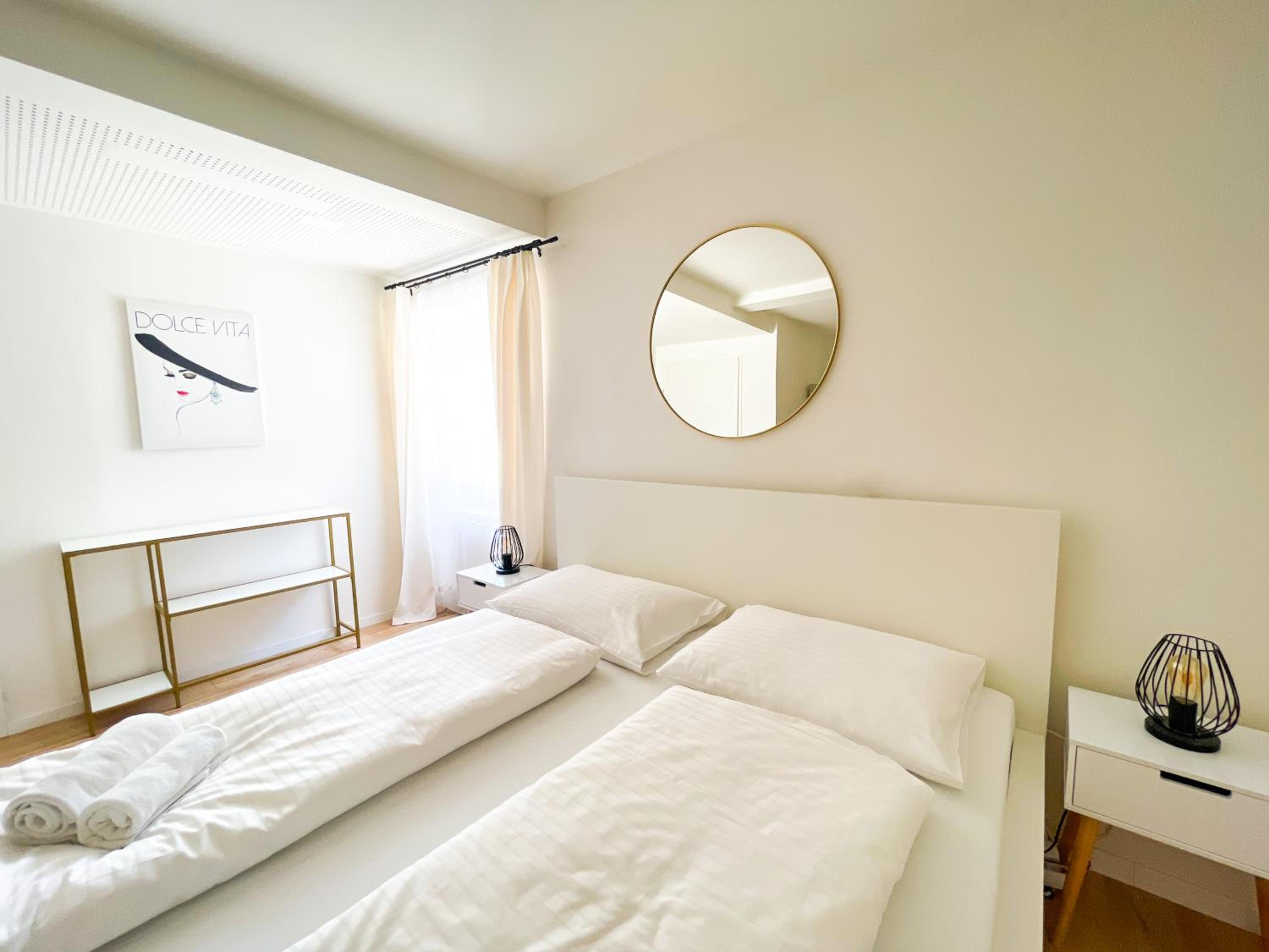 Whats-App Self-Check-IN - vibrant City Life in Graz
