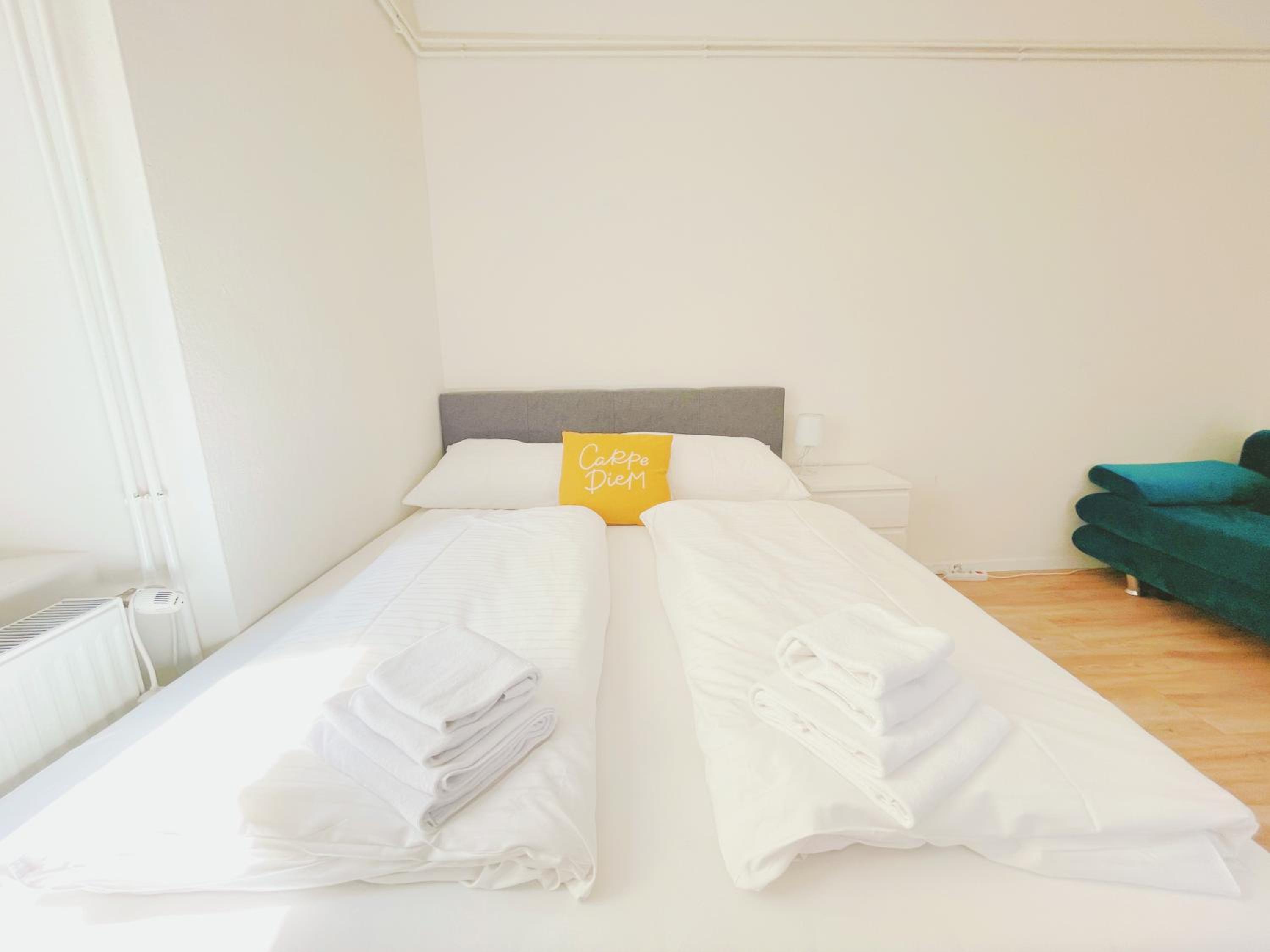 Whats-App Self-Check-IN - vibrant City Life in Graz
