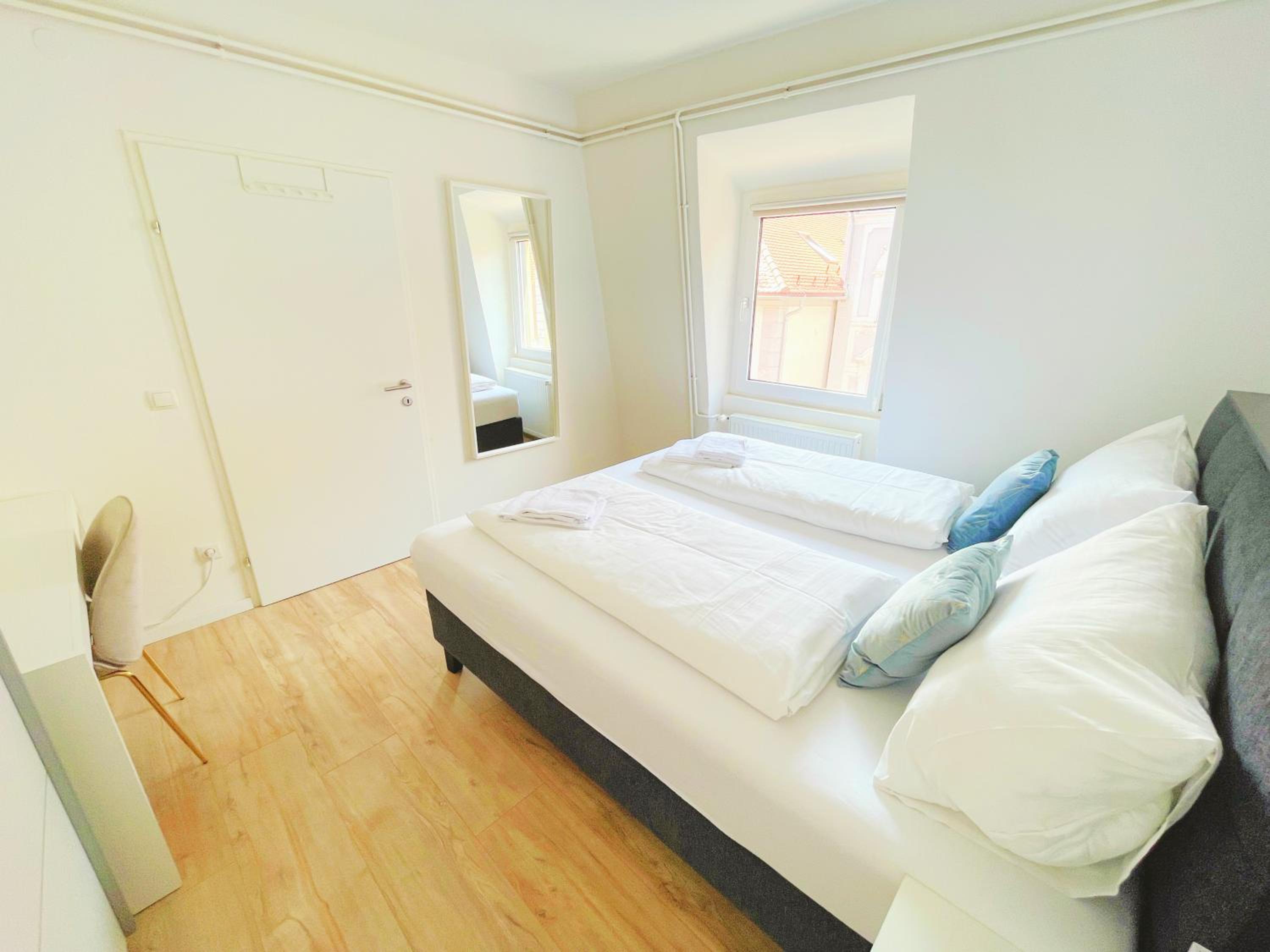 Whats-App Self-Check-IN - vibrant City Life in Graz