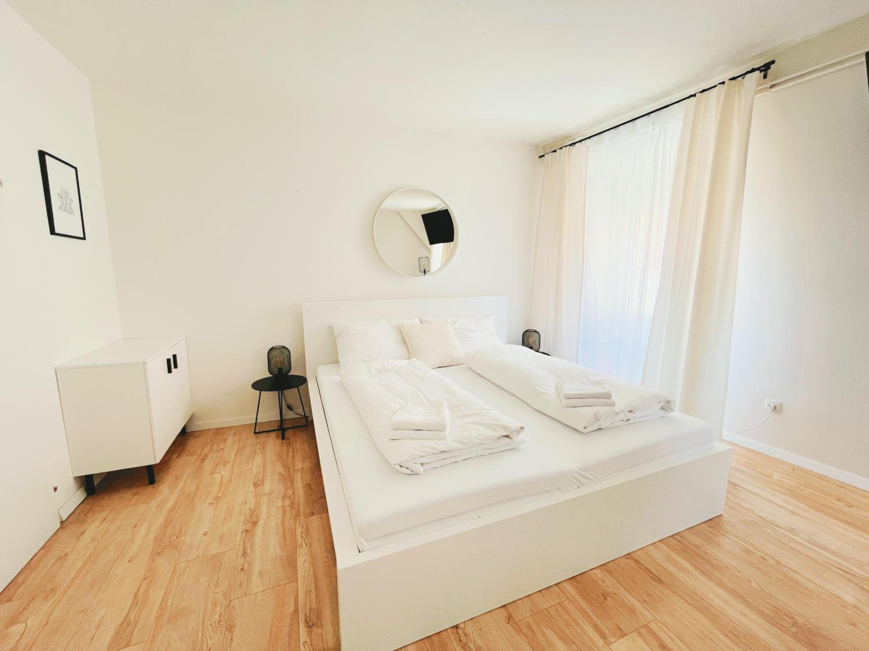 Whats-App Self-Check-IN - vibrant City Life in Graz