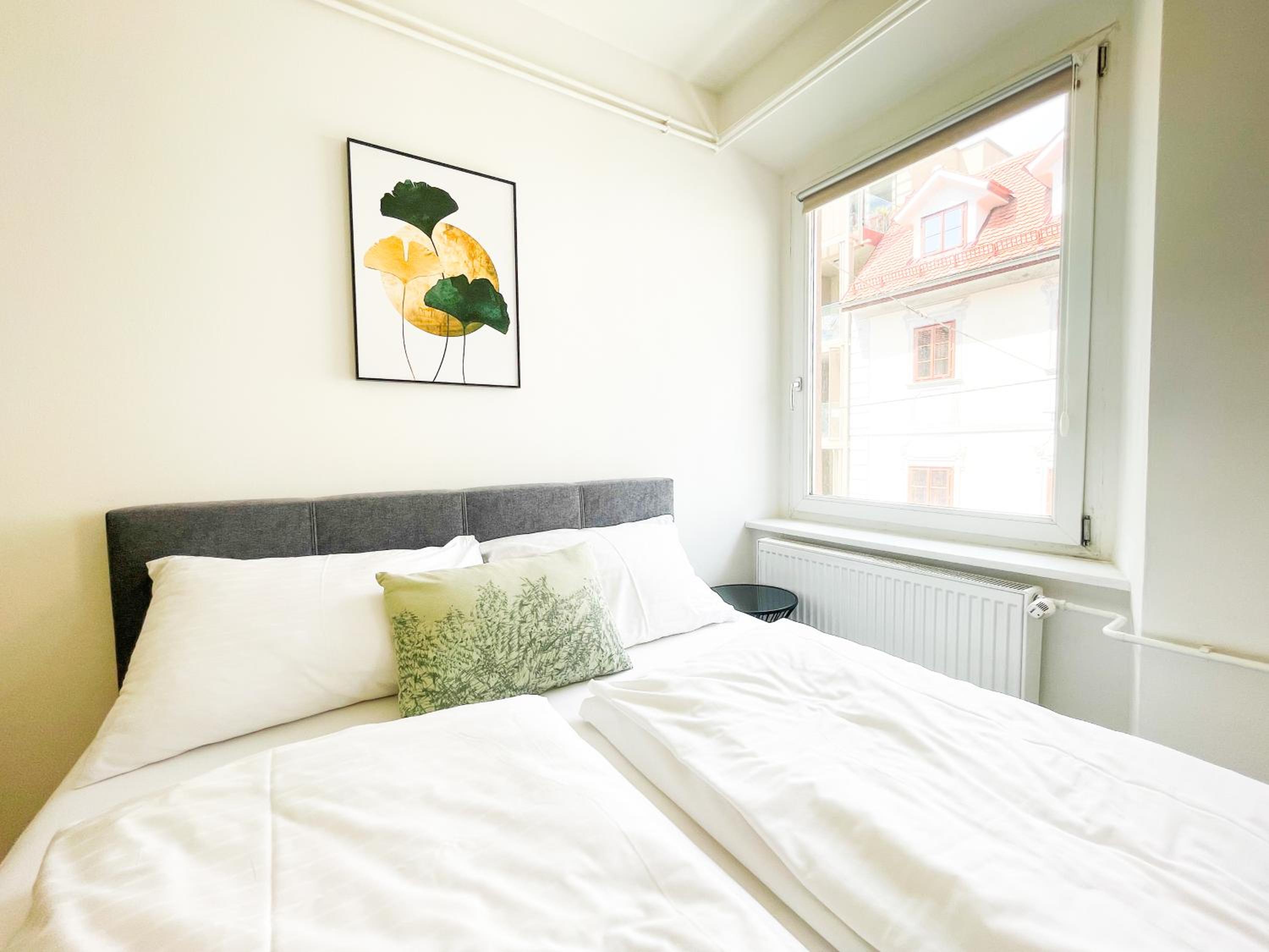 Whats-App Self-Check-IN - vibrant City Life in Graz