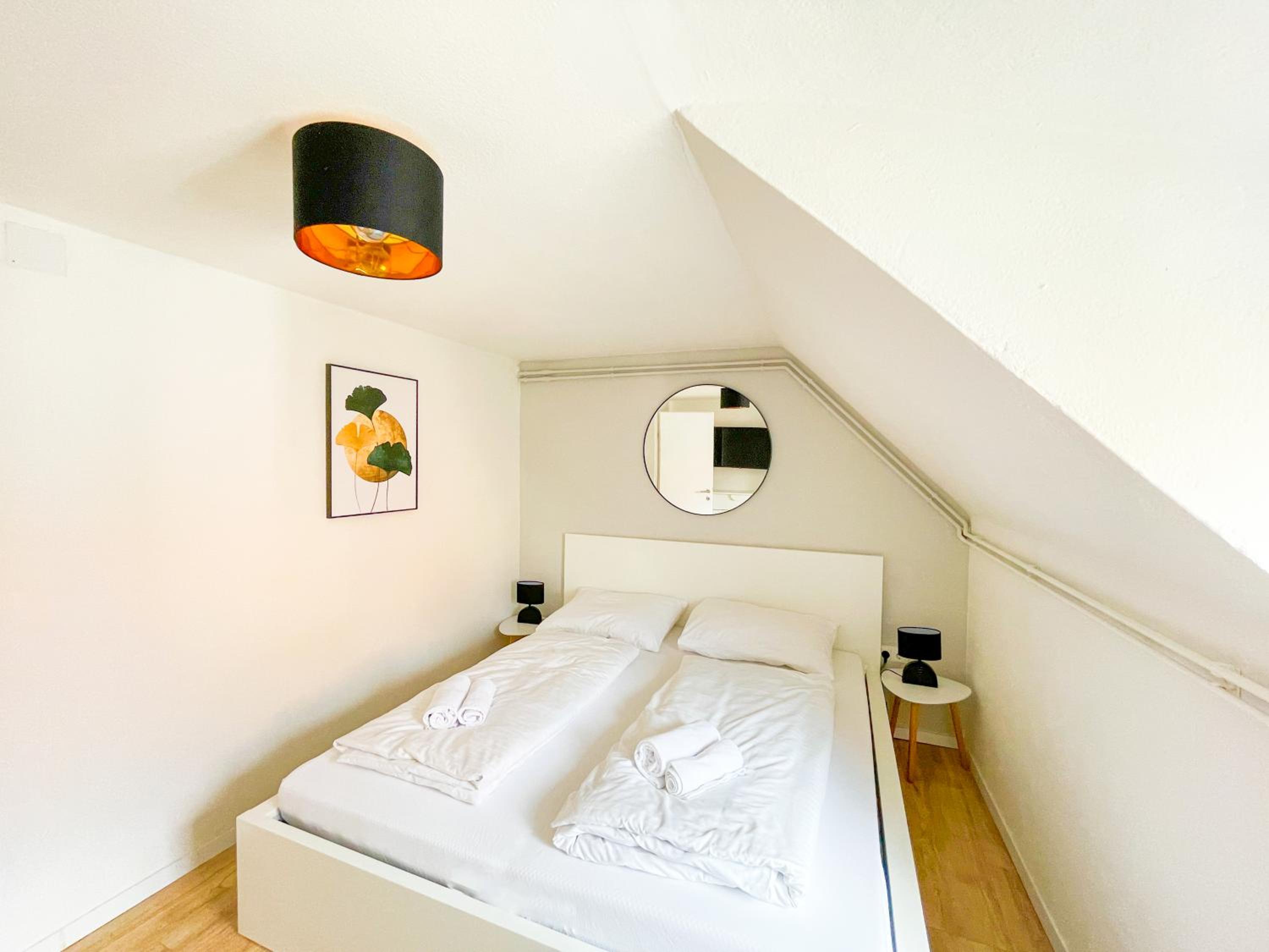Whats-App Self-Check-IN - vibrant City Life in Graz