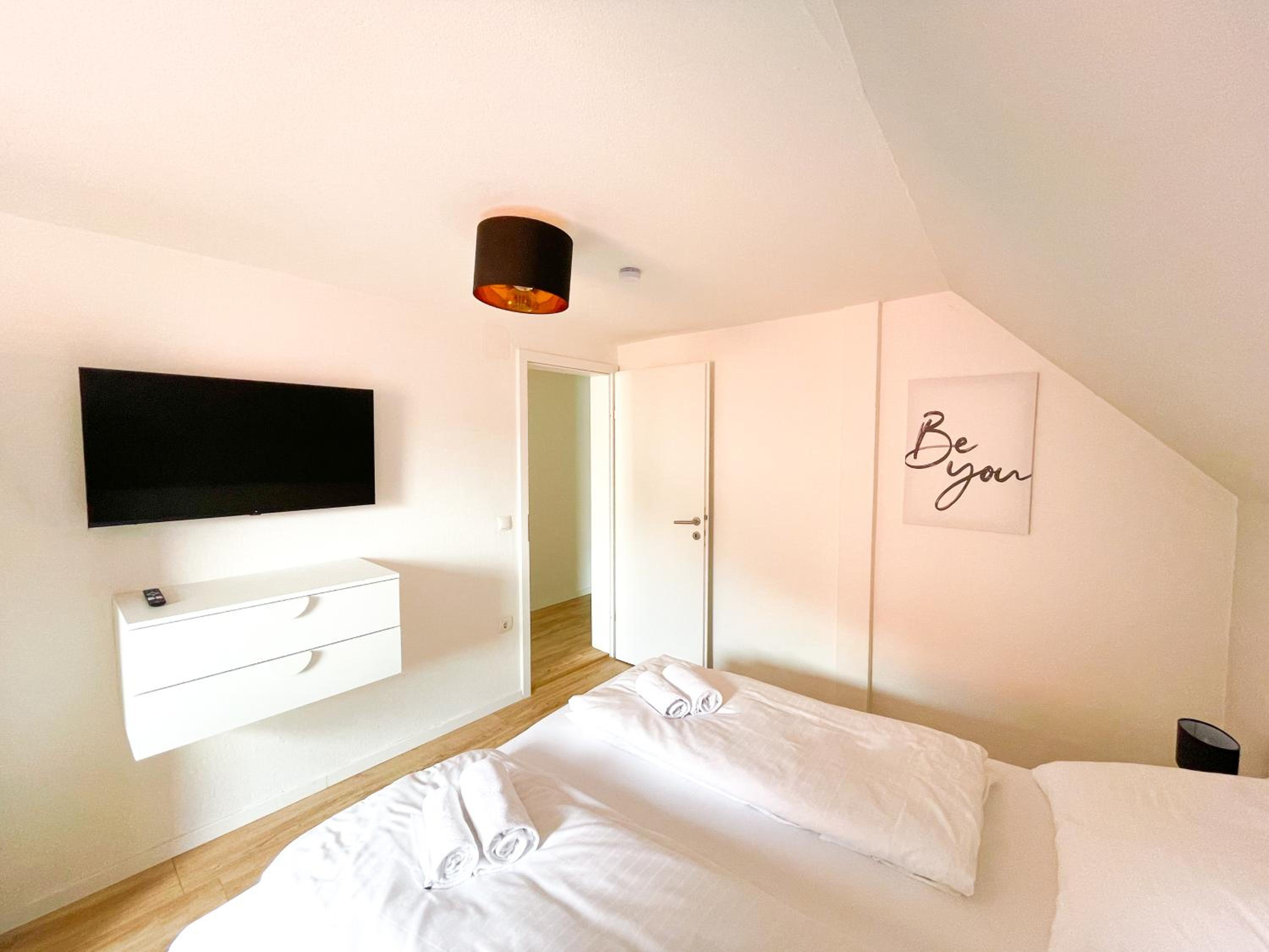 Whats-App Self-Check-IN - vibrant City Life in Graz
