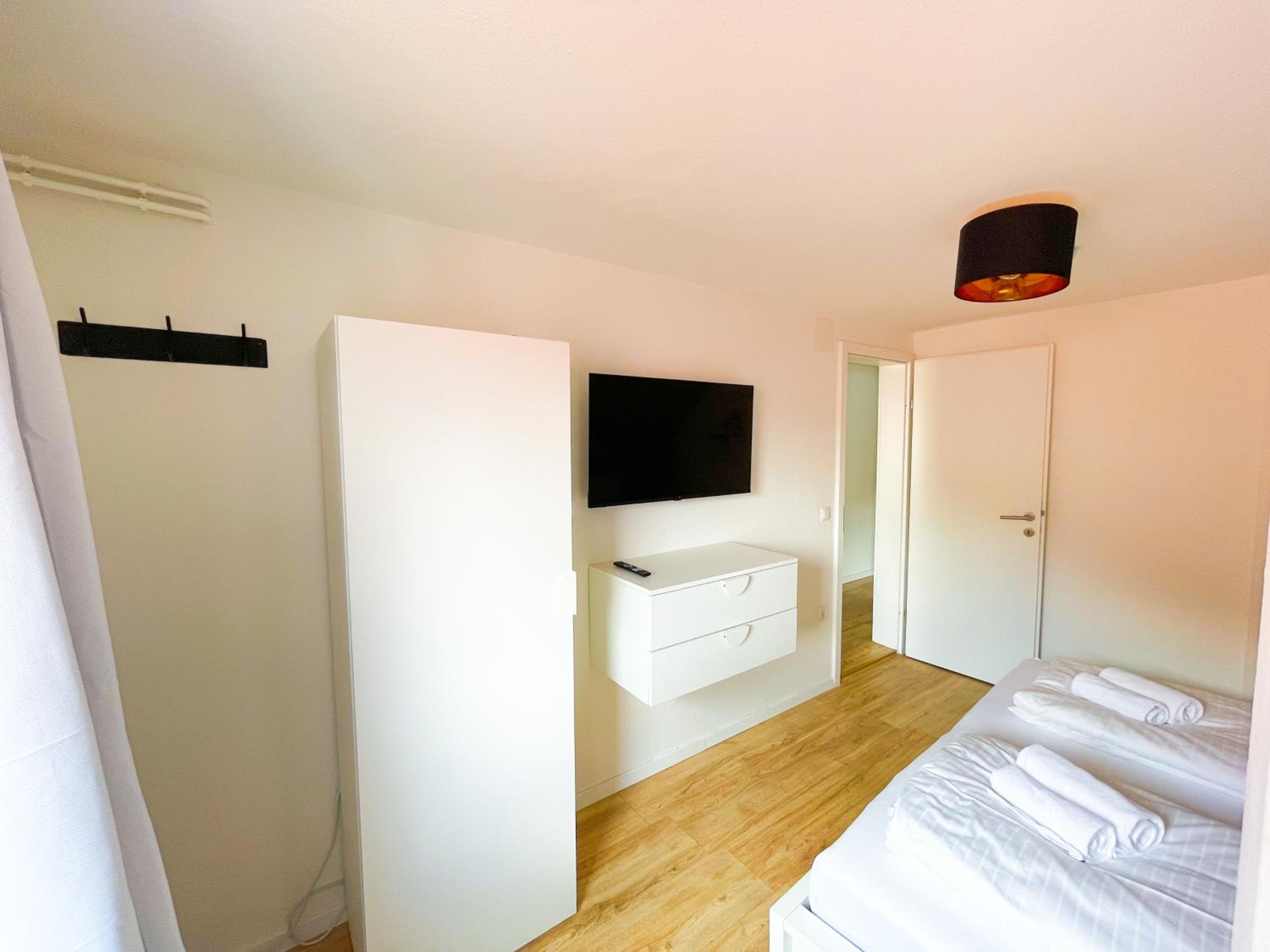 Whats-App Self-Check-IN - vibrant City Life in Graz