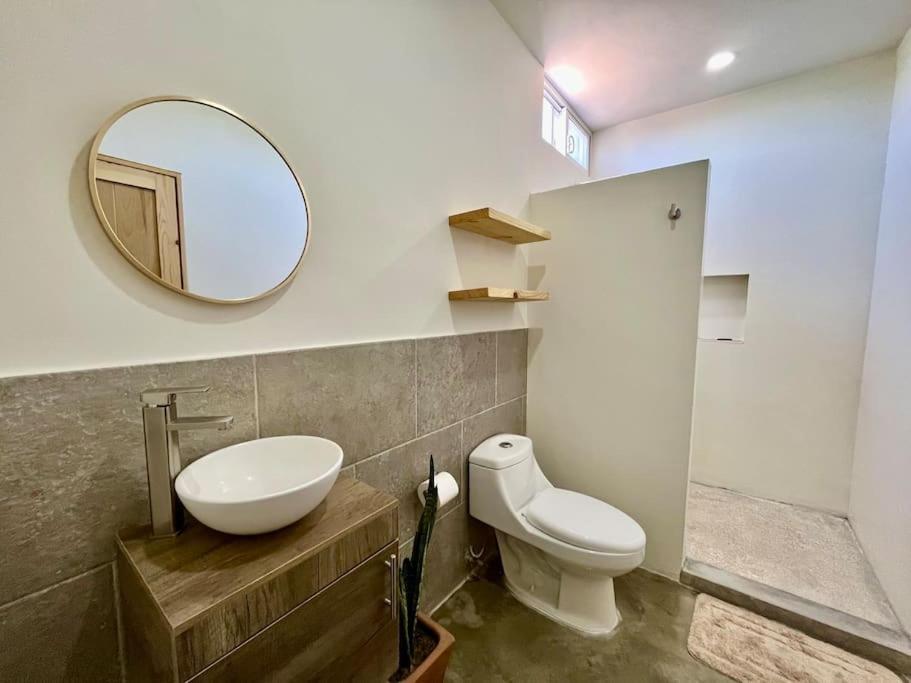 eco living 2 bd oasis with ocean view Casa Milpa view 3