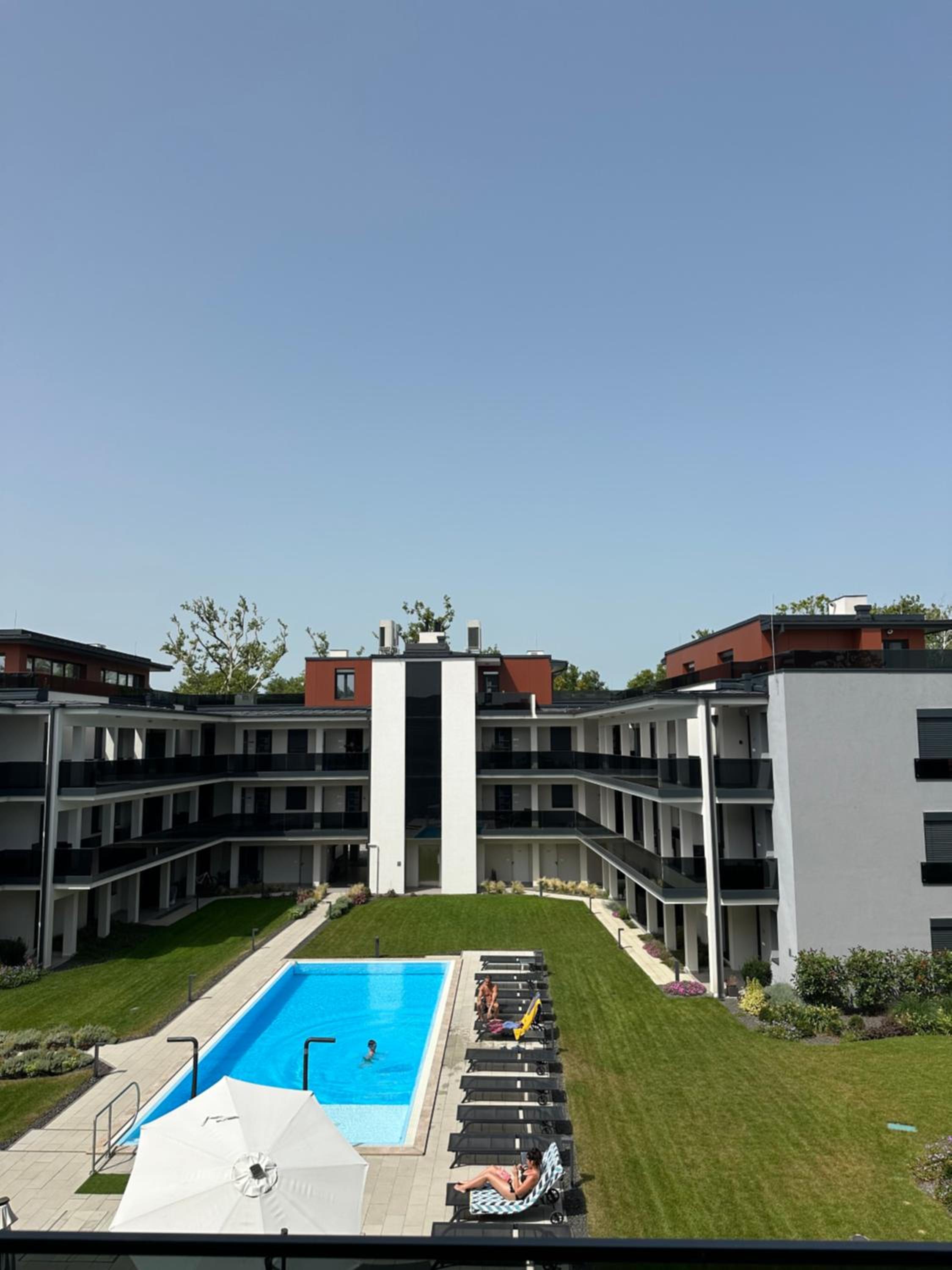 Scamard Apartman