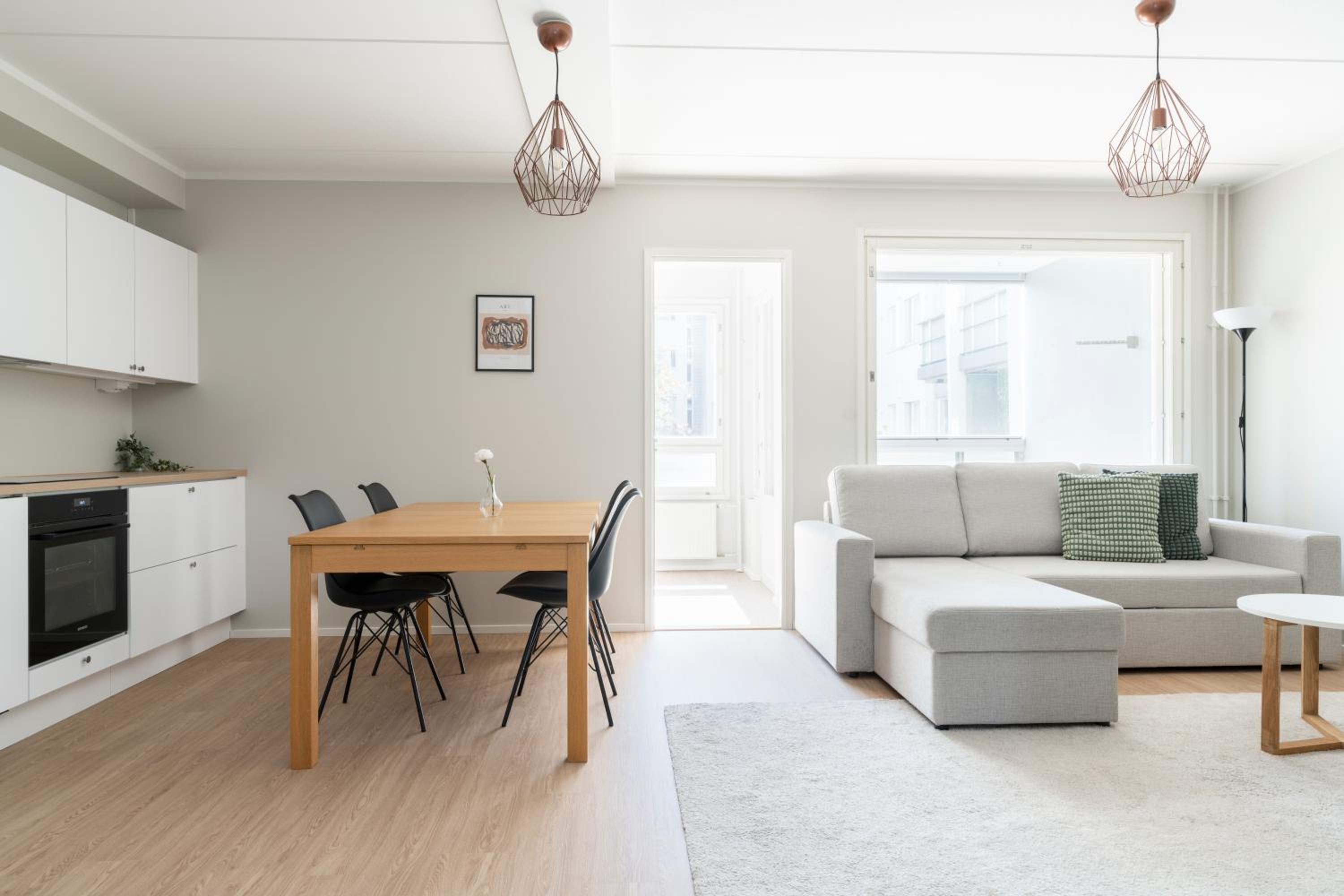 Renovated 3 bedroom family apartment with sauna and parking view 2
