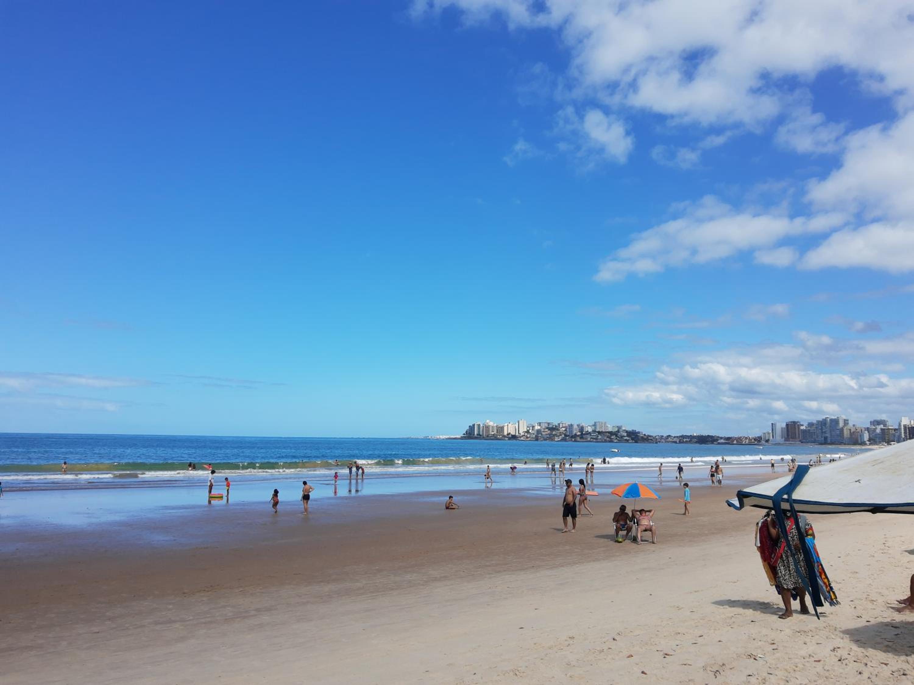Excelente Apartamento na Praia do Morro, Guarapari-ES