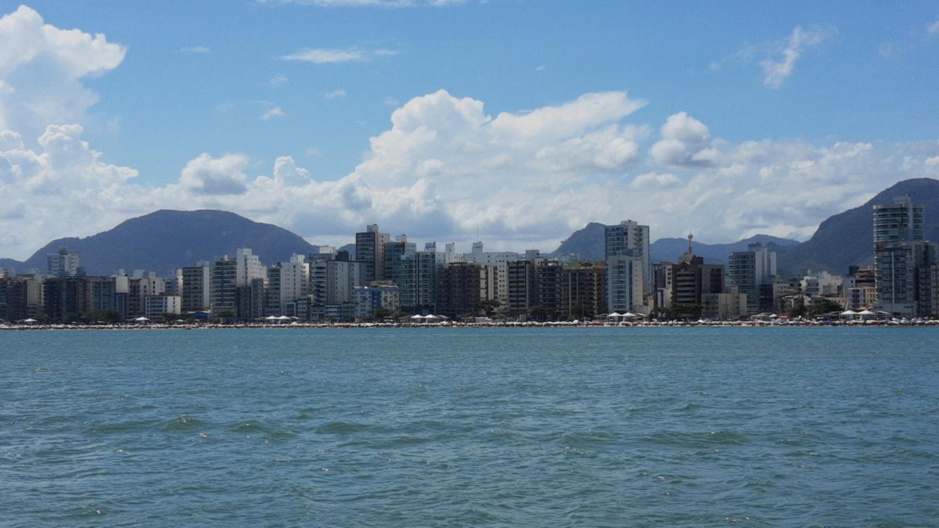 Excelente Apartamento na Praia do Morro, Guarapari-ES
