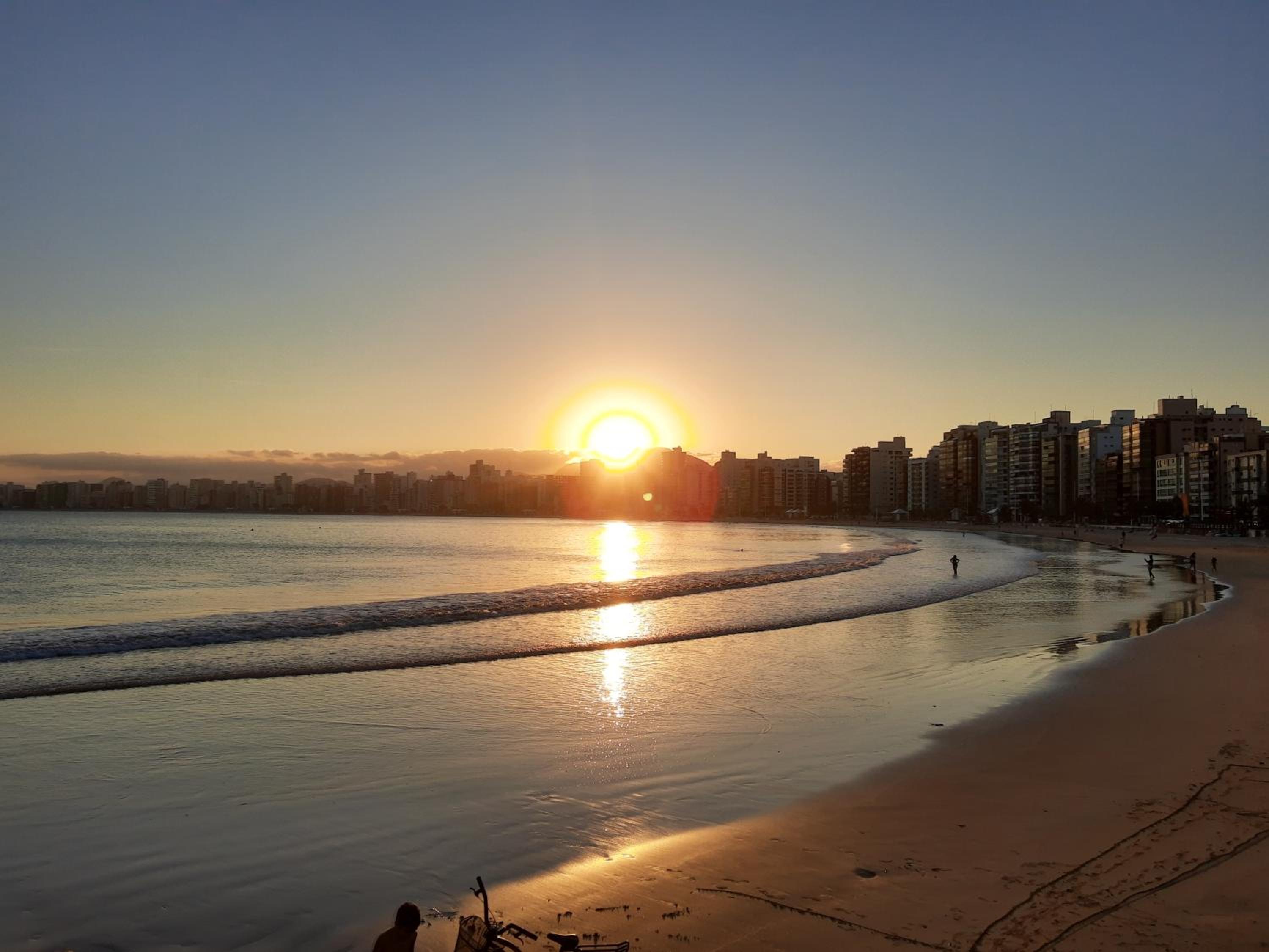 Excelente Apartamento na Praia do Morro, Guarapari-ES