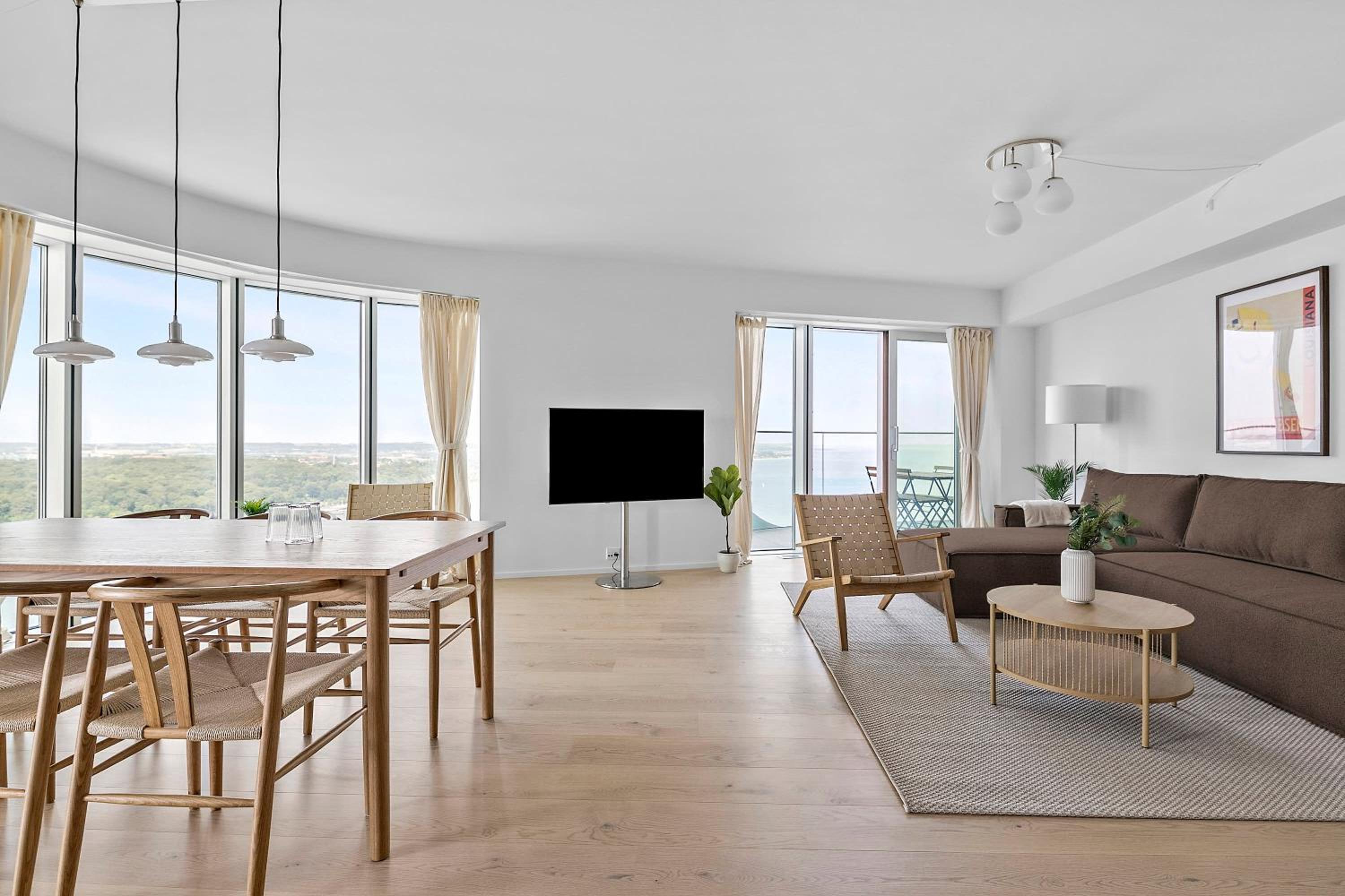 35th Floor Panorama Ocean View Apartment view 2