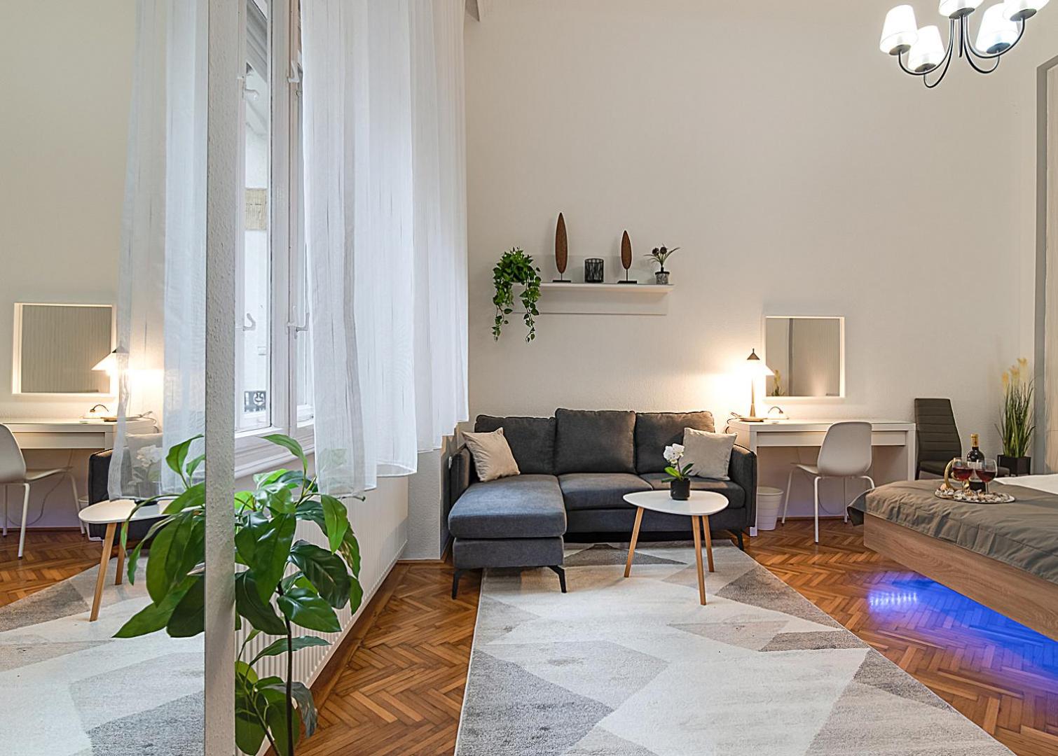 Light design apartment close to City park&Bath view 3