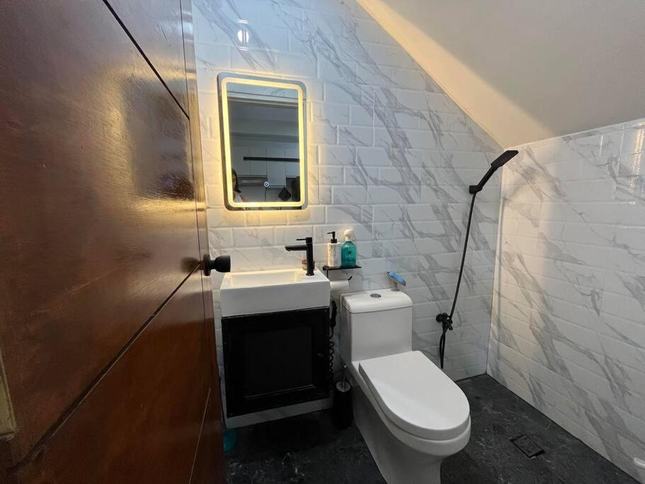 Private Villa 6BR near Nuvali & Tagaytay sayy view 2