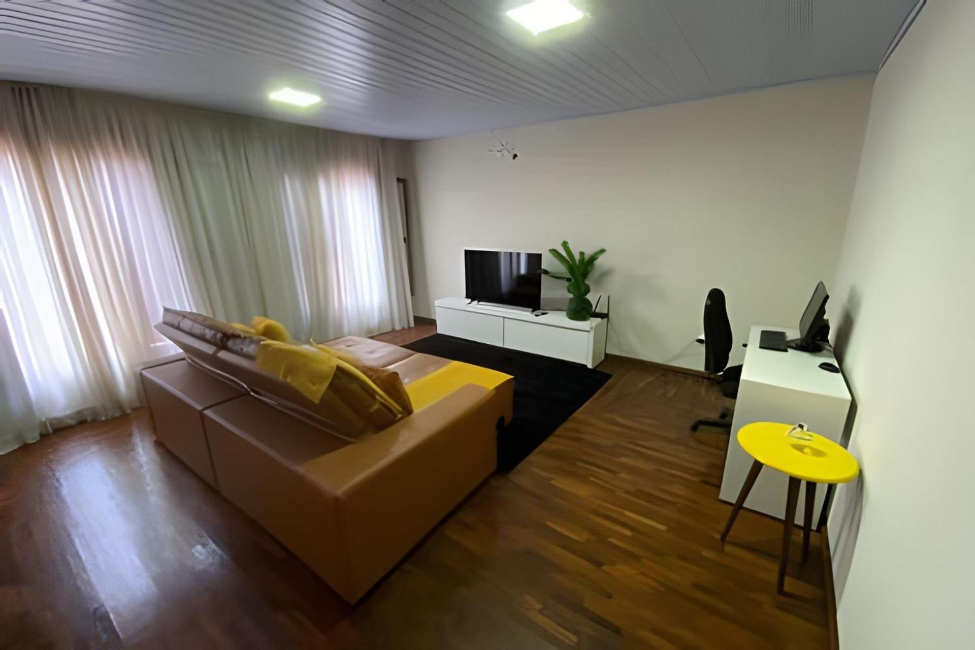 Casa com 2 suites 2 quartos ar e churrasqueira