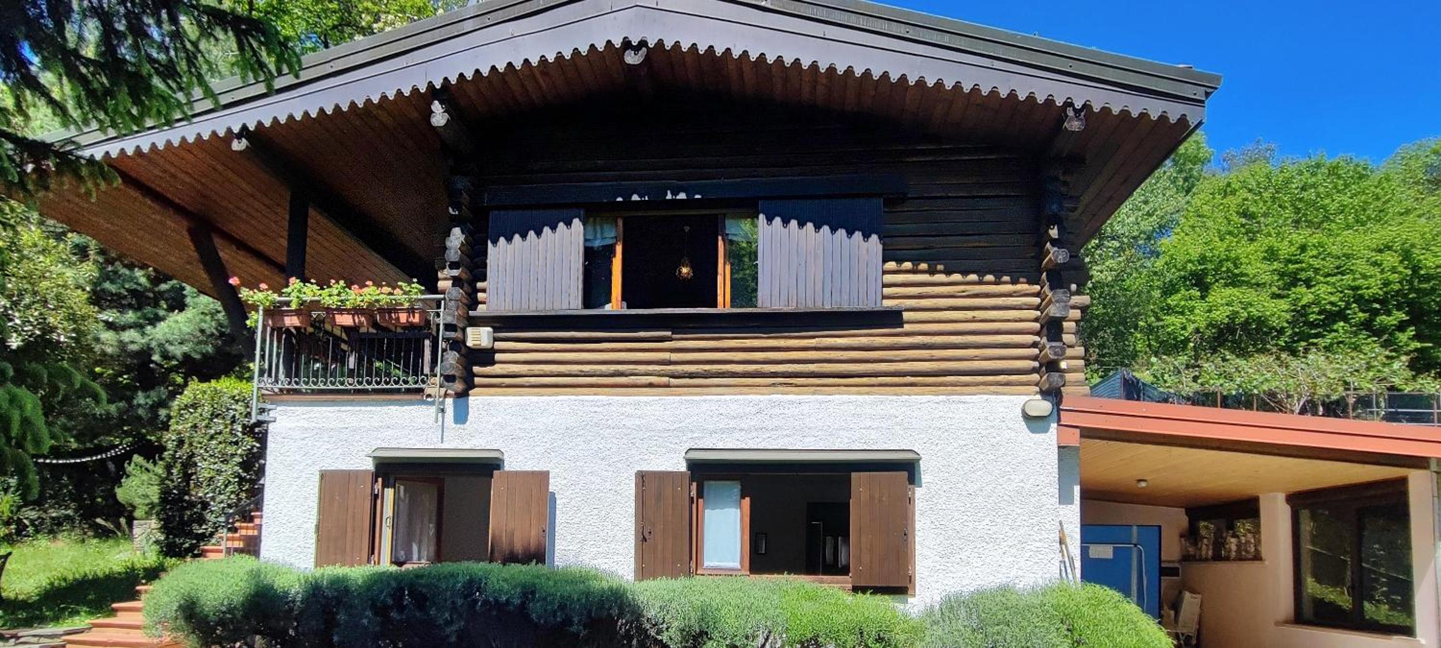 Chalet in the Woods House for 8 Persons and Large Garden view 4