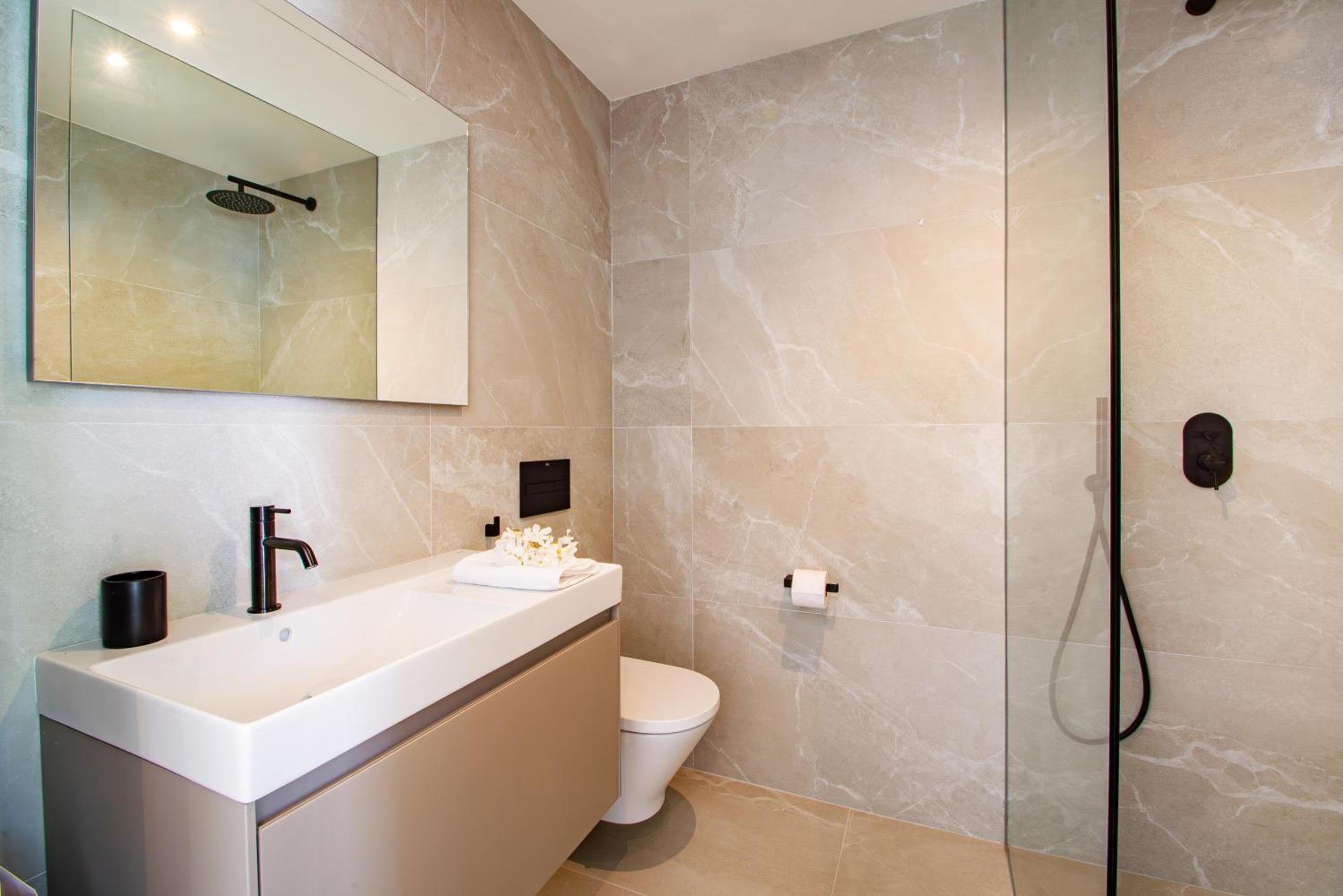 Graham Holiday Rentals - Harmony