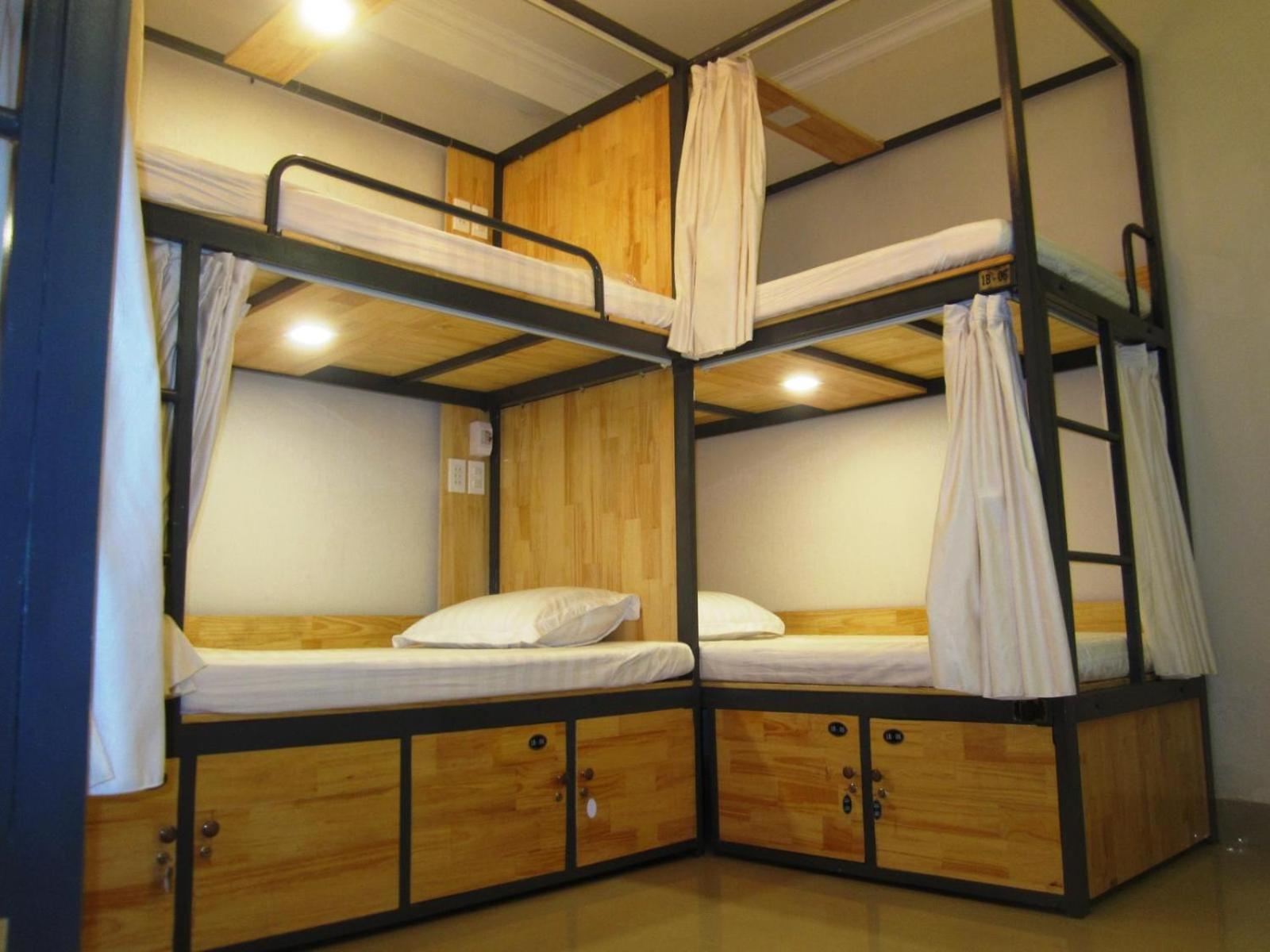 Hieu Hostel and tour