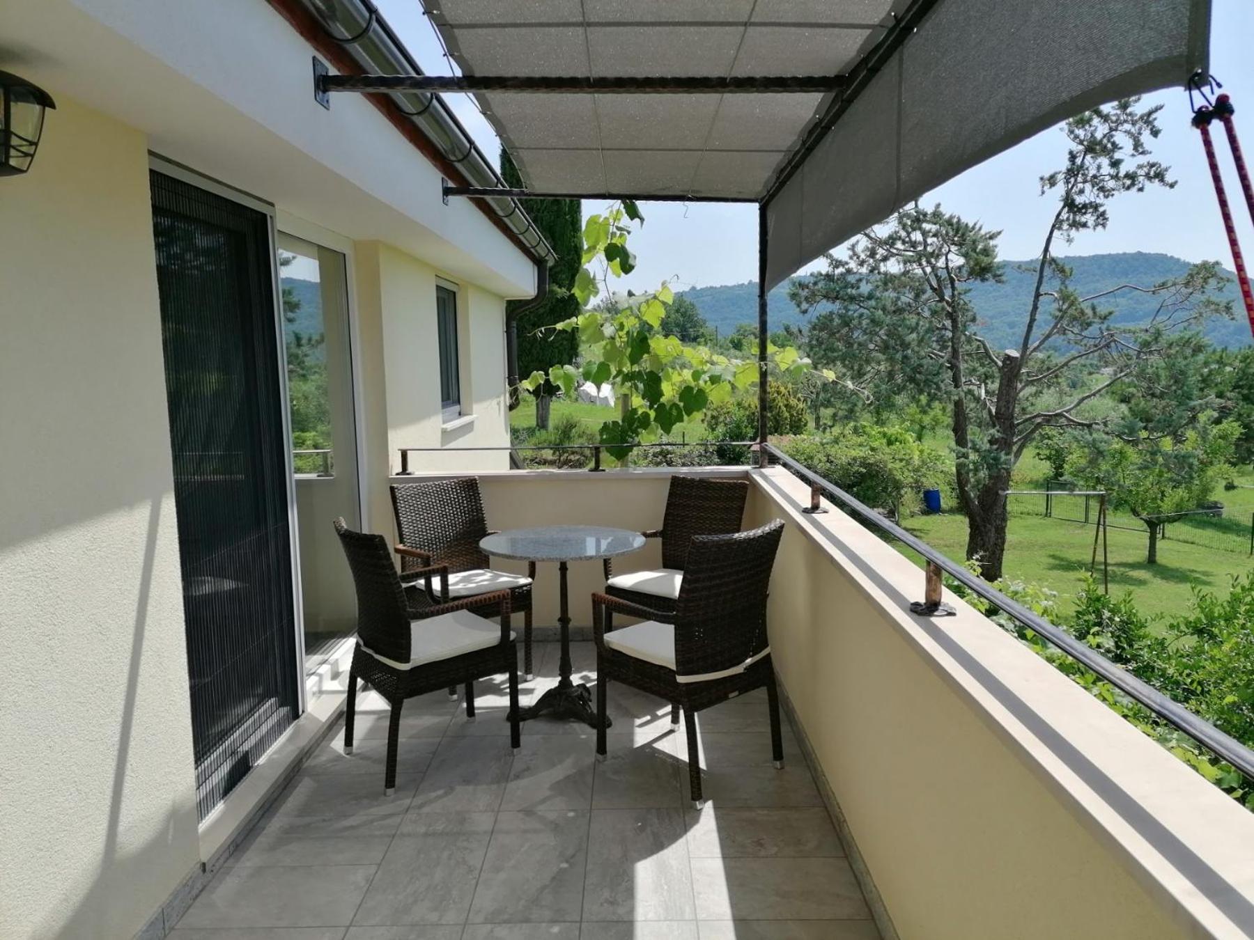 Apartma Pergola