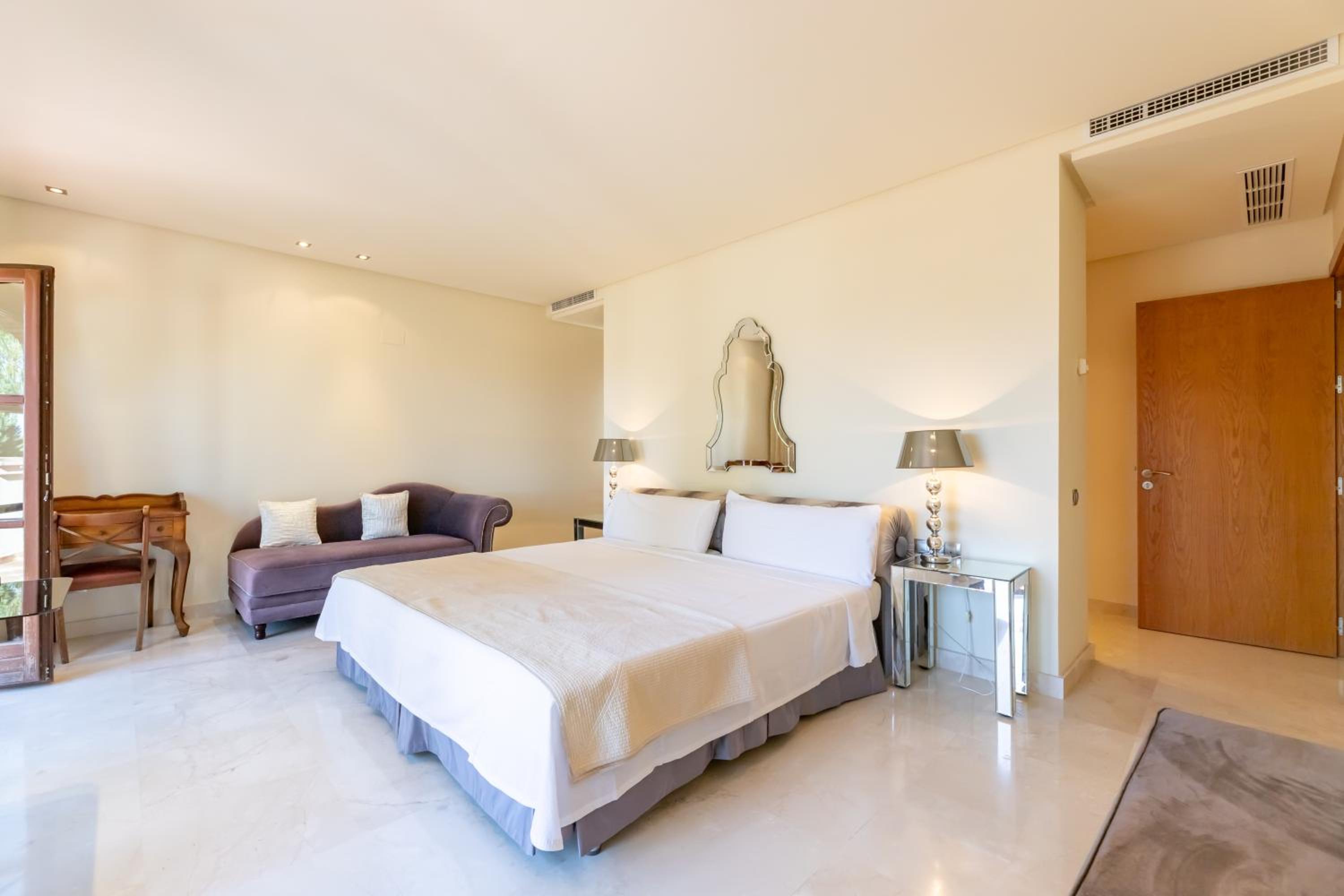 Capellanía Bliss by Kura Homes
