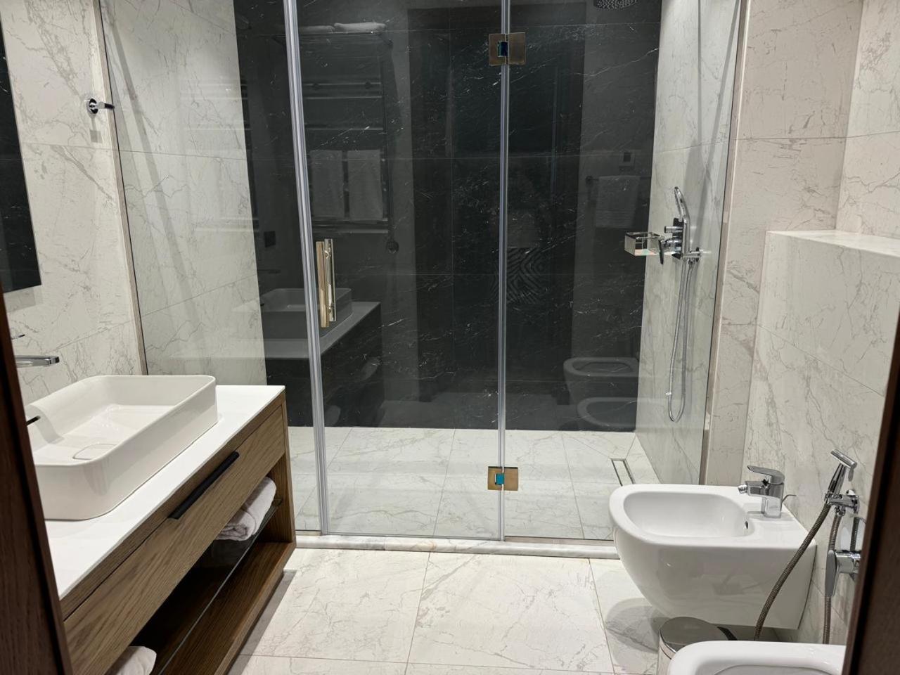 Sea Breeze White Residence Apartment Hotel