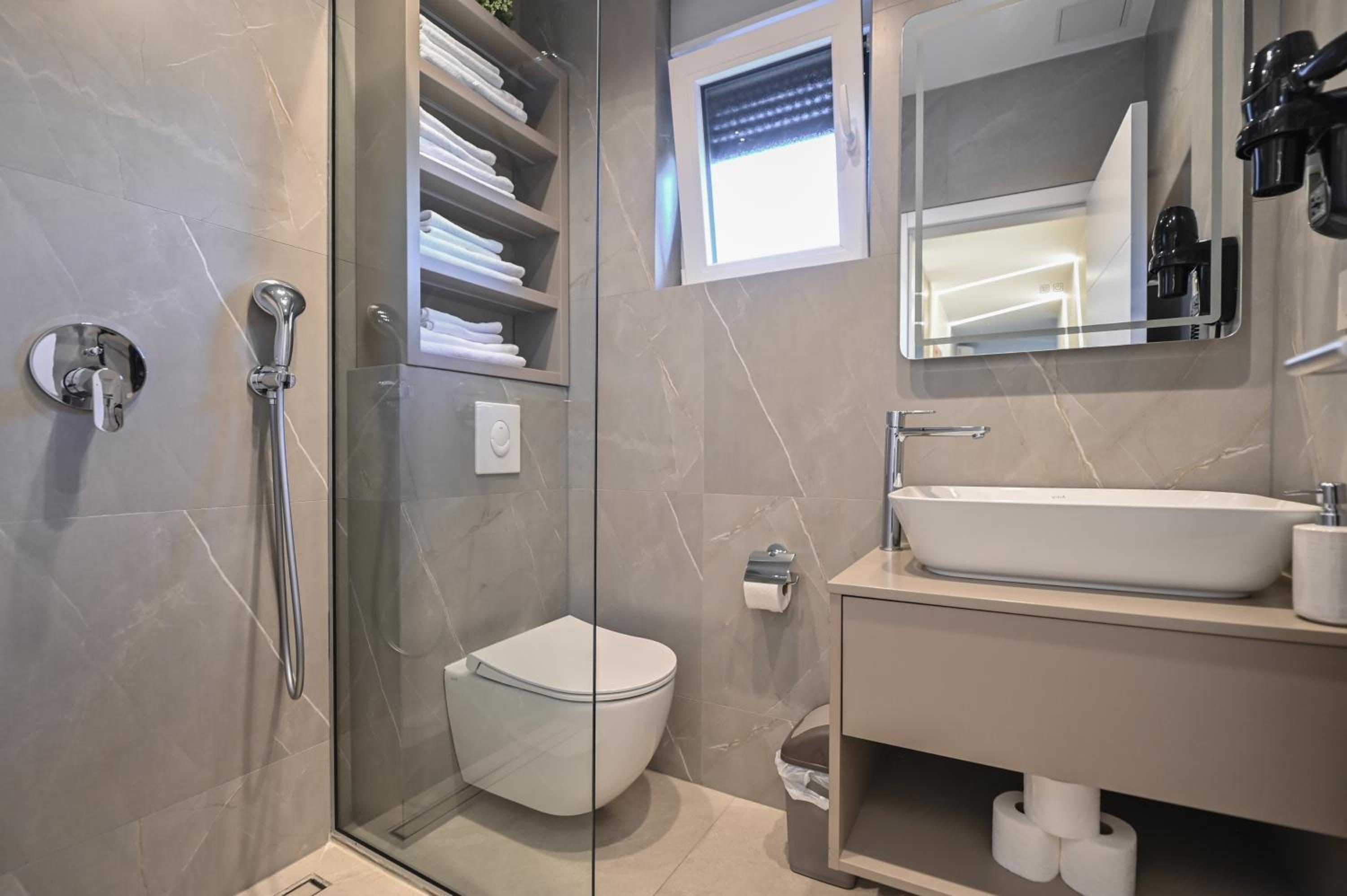 Aparthotel OLIVE with jacuzzi and breakfast