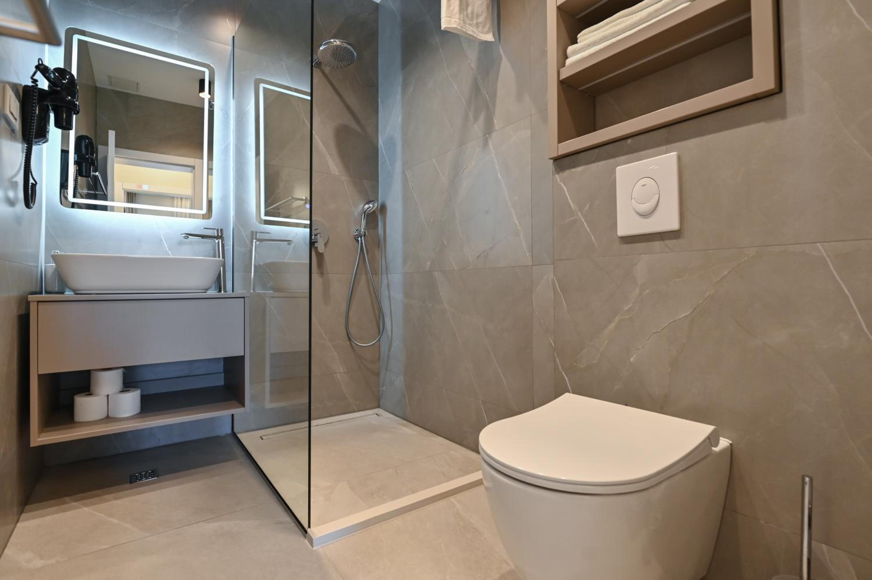 Aparthotel OLIVE with jacuzzi and breakfast