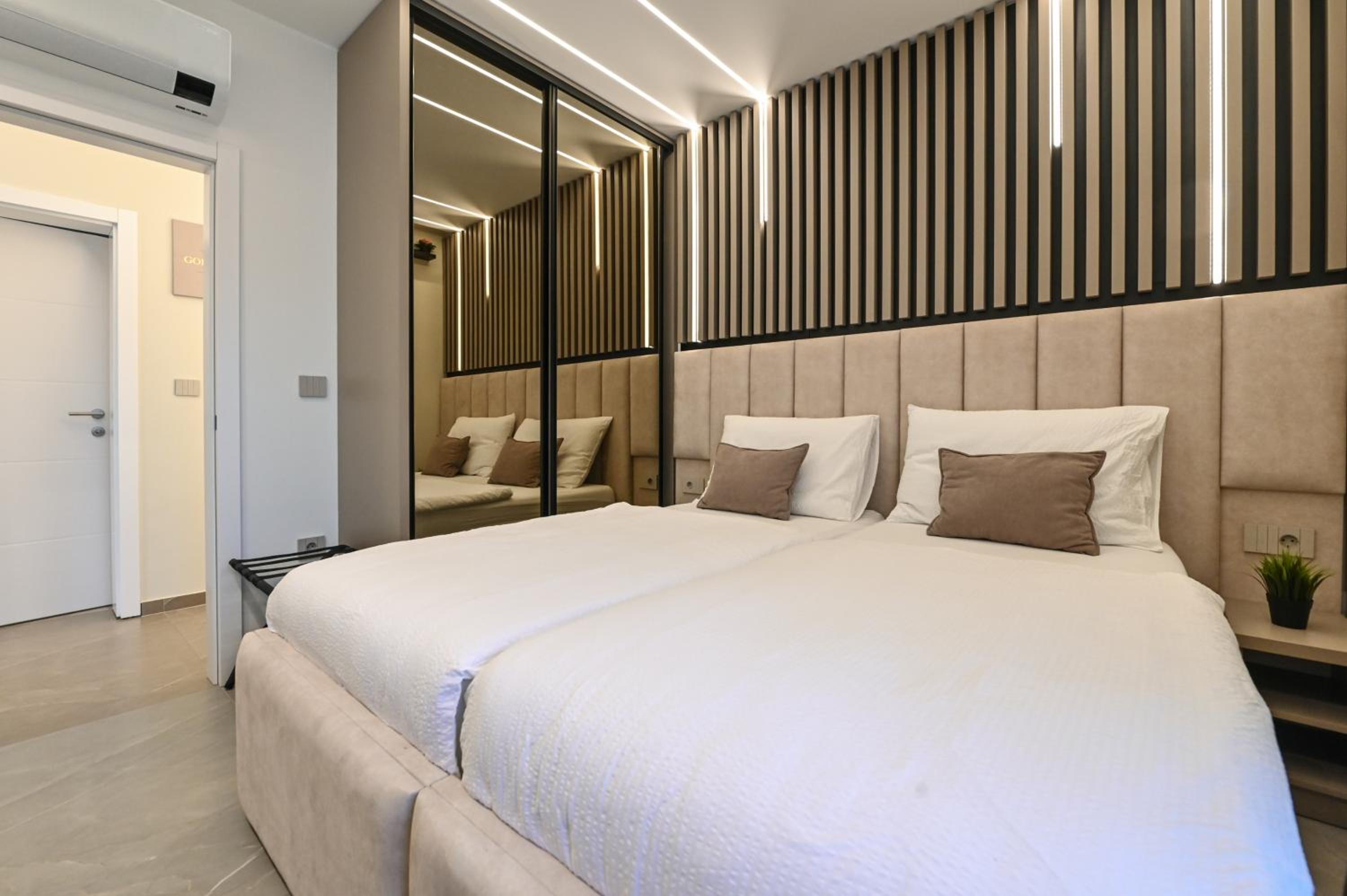 Aparthotel OLIVE with jacuzzi and breakfast