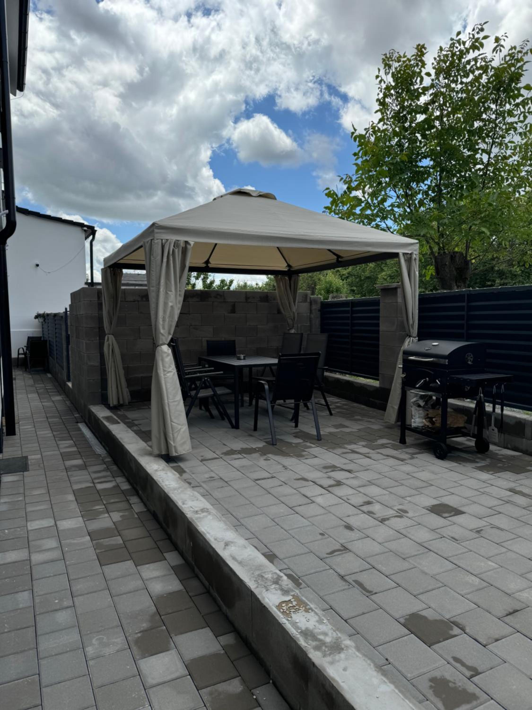 RK Apartment Holzova